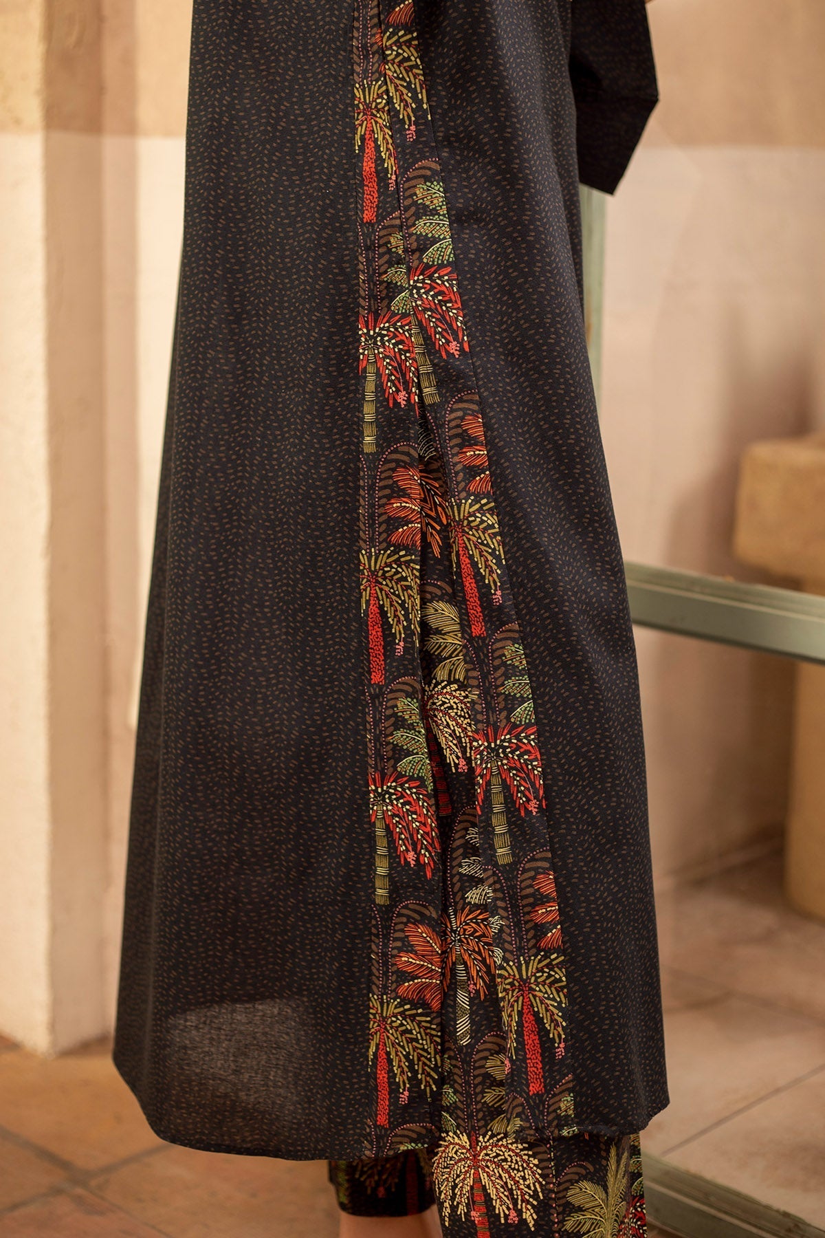 2 Piece - Printed & Embellished Khaddar Suit - KPW25-P3809 - Shop Now at Kayseria