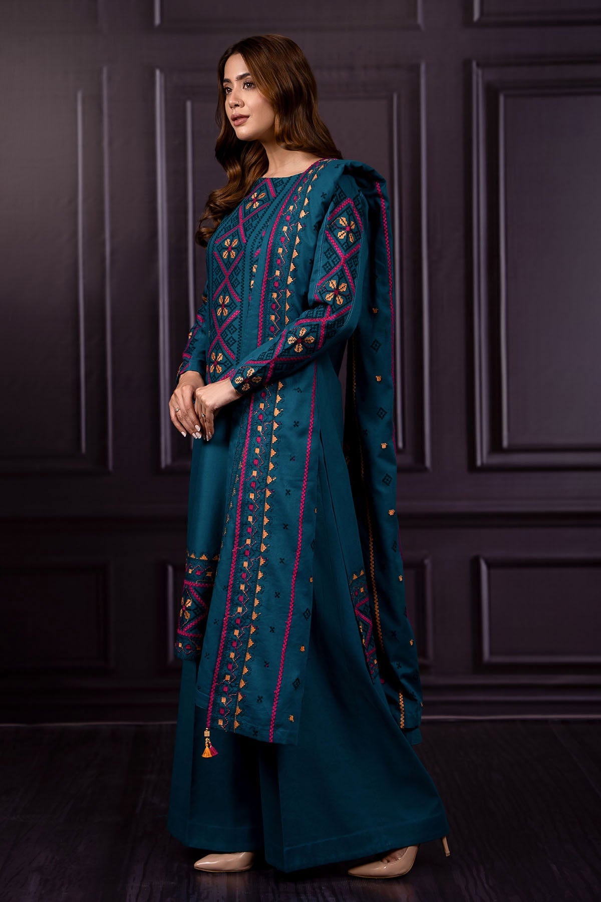KHADDAR | EMBROIDERED - Shop Now at Kayseria