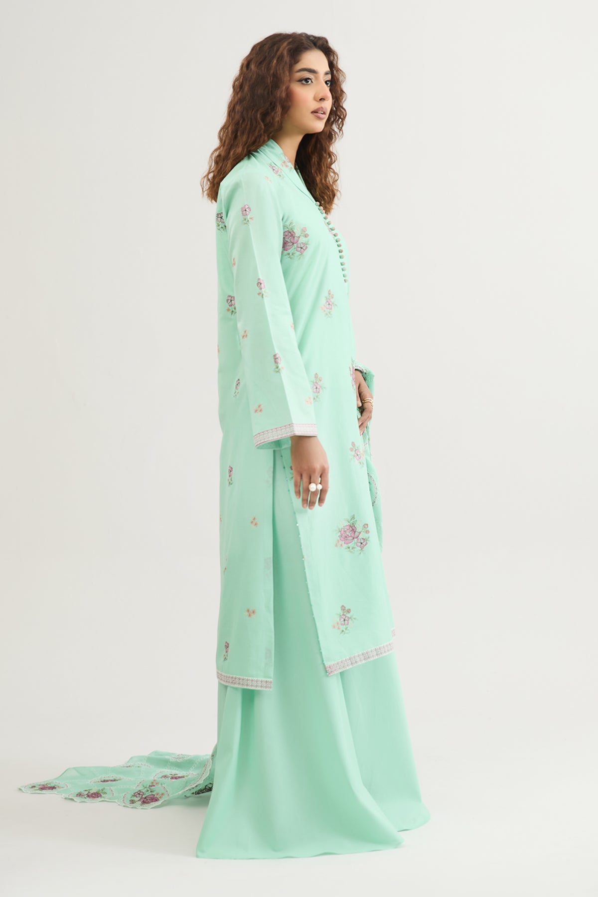 LAWN | EMBROIDERED - Shop Now at Kayseria