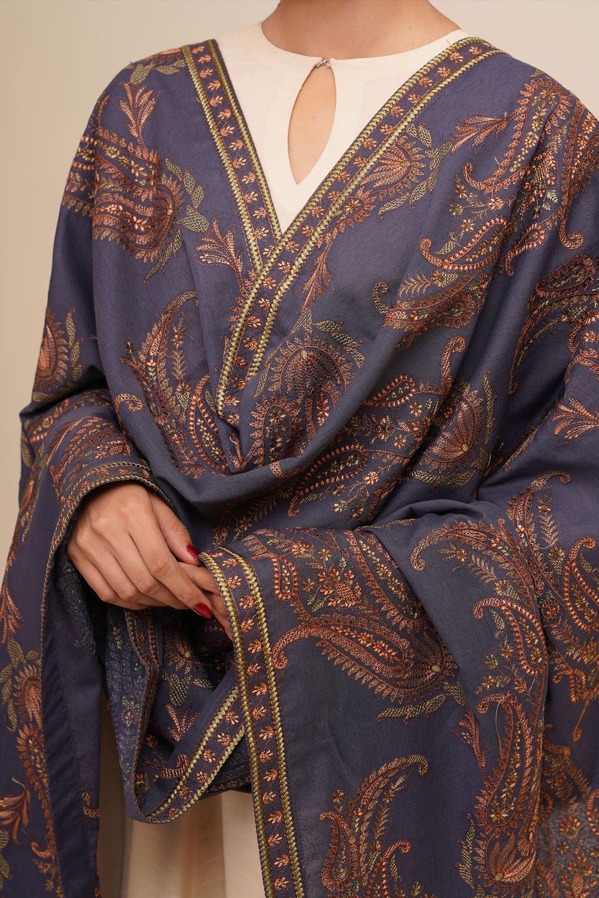 Embroidered Viscose Karandi Shawl - E1799 - Shop Now at Kayseria