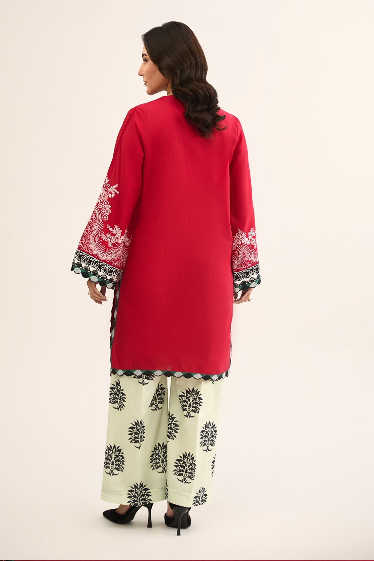 LAWN | EMBROIDERED - Shop Now at Kayseria