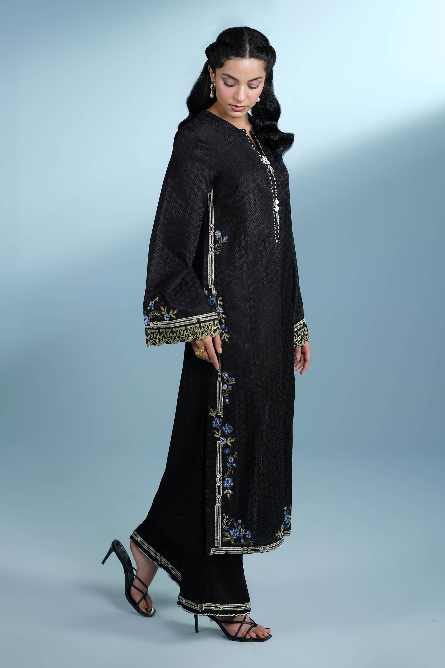 JACQUARD | EMBROIDERED