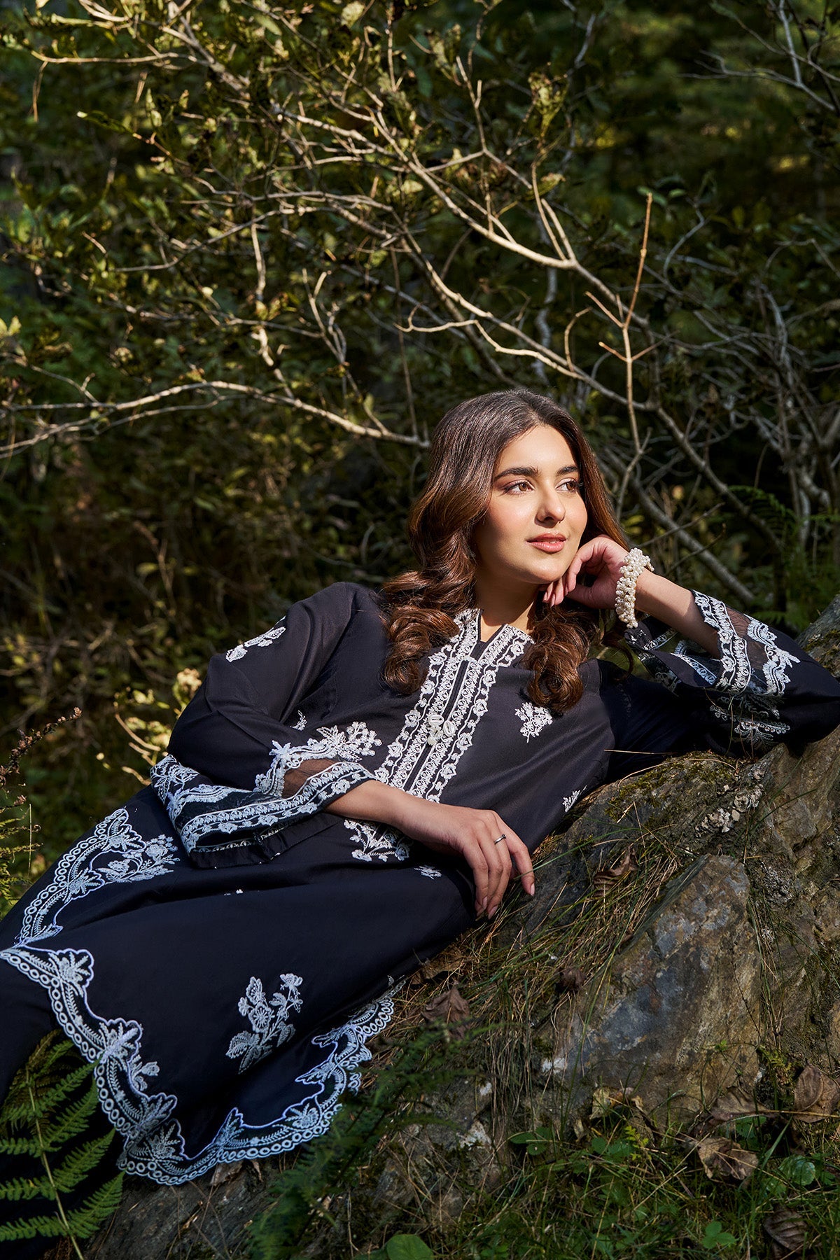 2 Piece - Embroidered Linen Suit - KPW25-P3692 - Shop Now at Kayseria