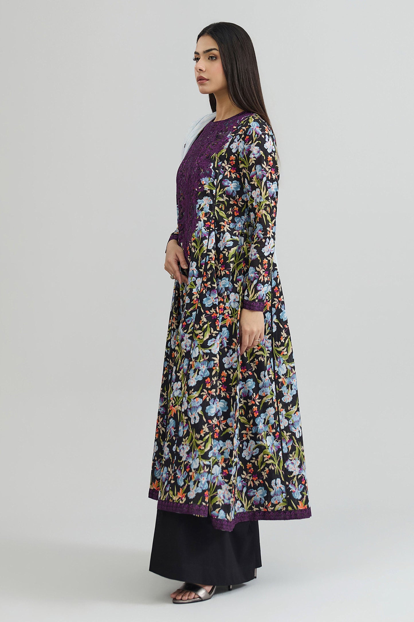 LAWN | EMBROIDERED