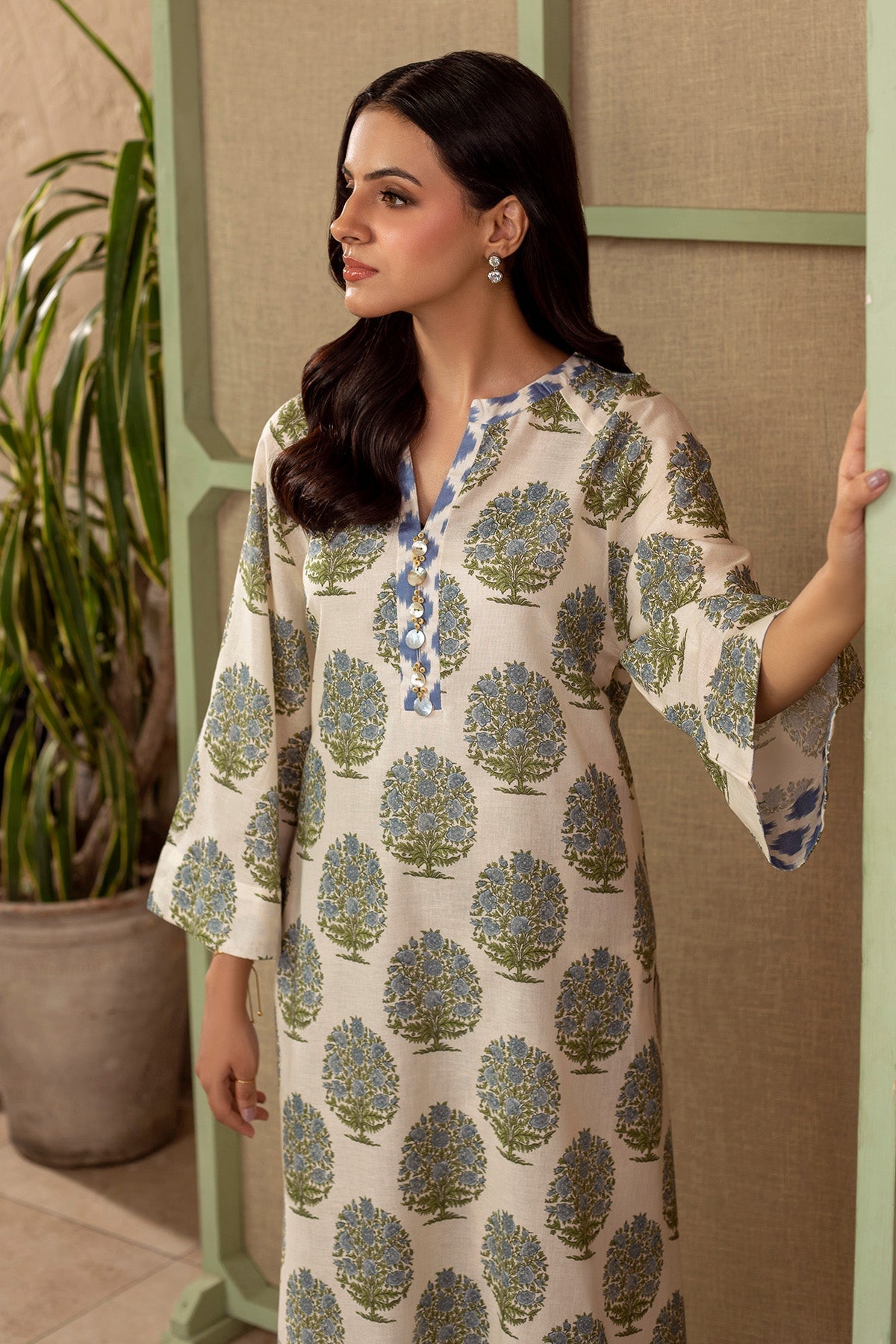 2 Piece - Printed Khaddar Suit - KPW25-P3679 - Shop Now at Kayseria