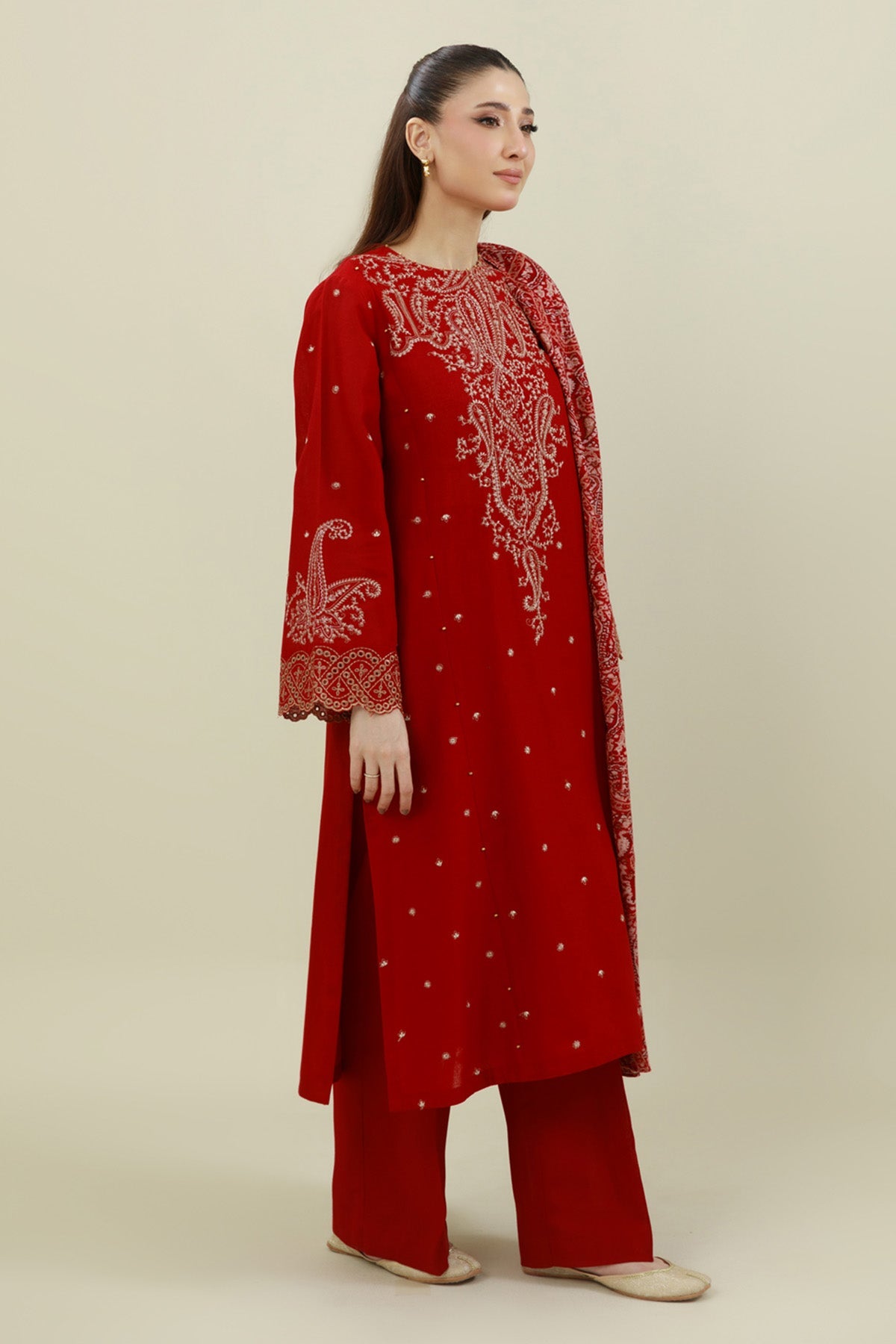 KHADDAR  |  EMBROIDERED - Shop Now at Kayseria