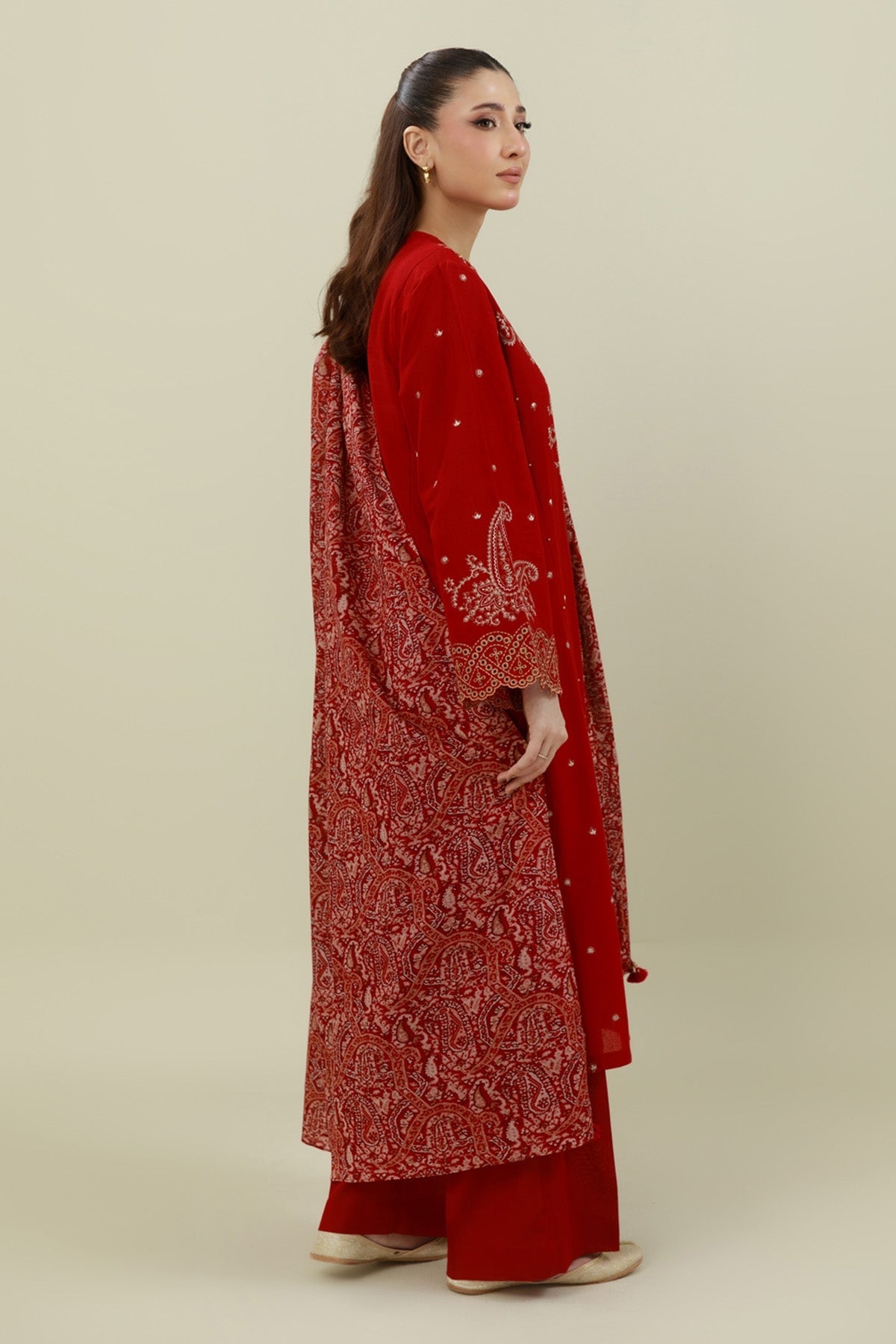 KHADDAR  |  EMBROIDERED - Shop Now at Kayseria
