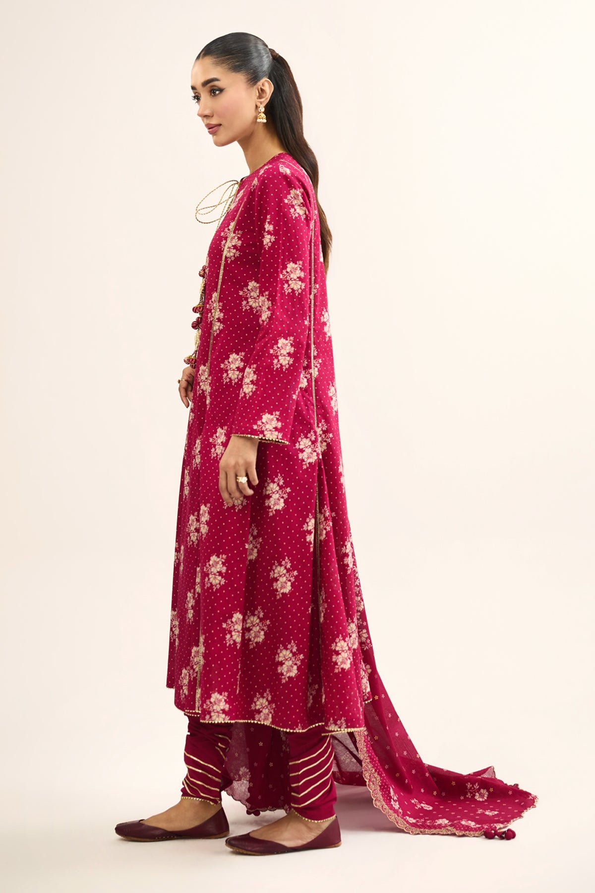 LAWN  |  EMBROIDERED - Shop Now at Kayseria