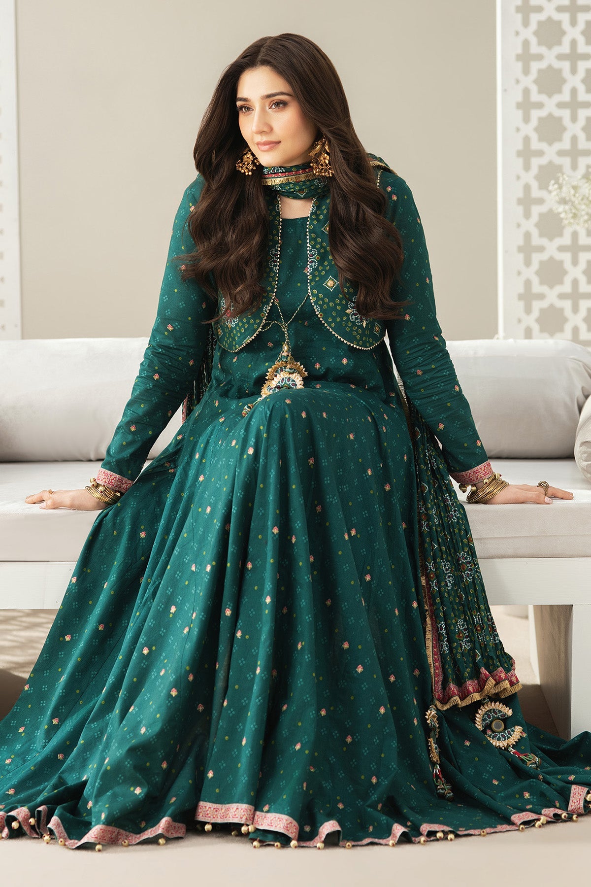 LAWN  |  EMBROIDERED - Shop Now at Kayseria