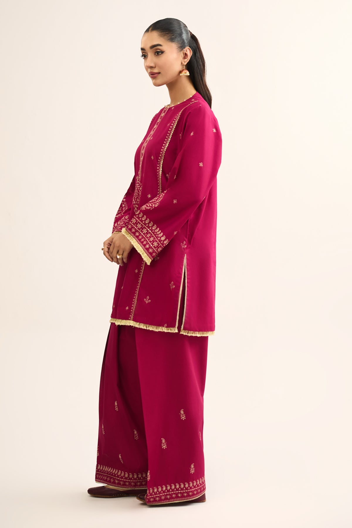 LAWN  |  EMBROIDERED - Shop Now at Kayseria