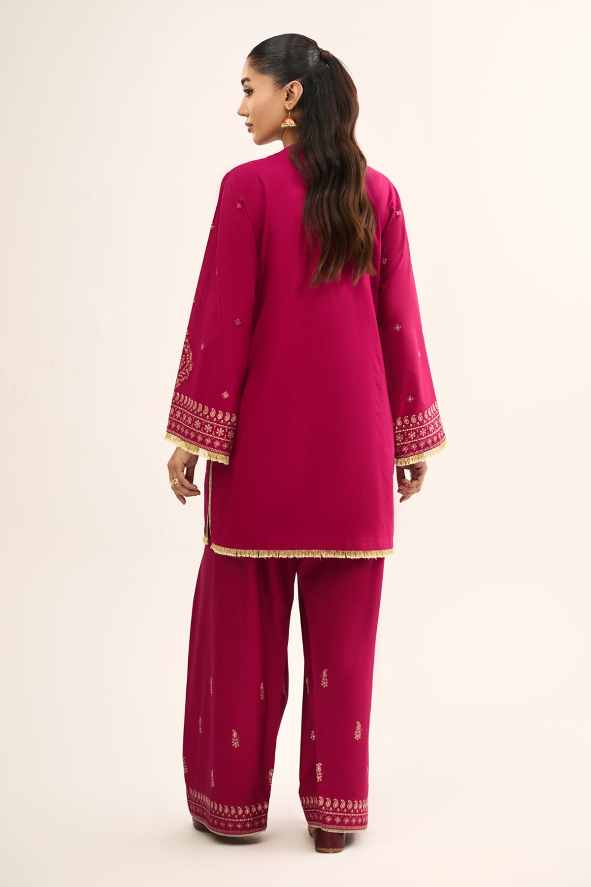 LAWN  |  EMBROIDERED - Shop Now at Kayseria