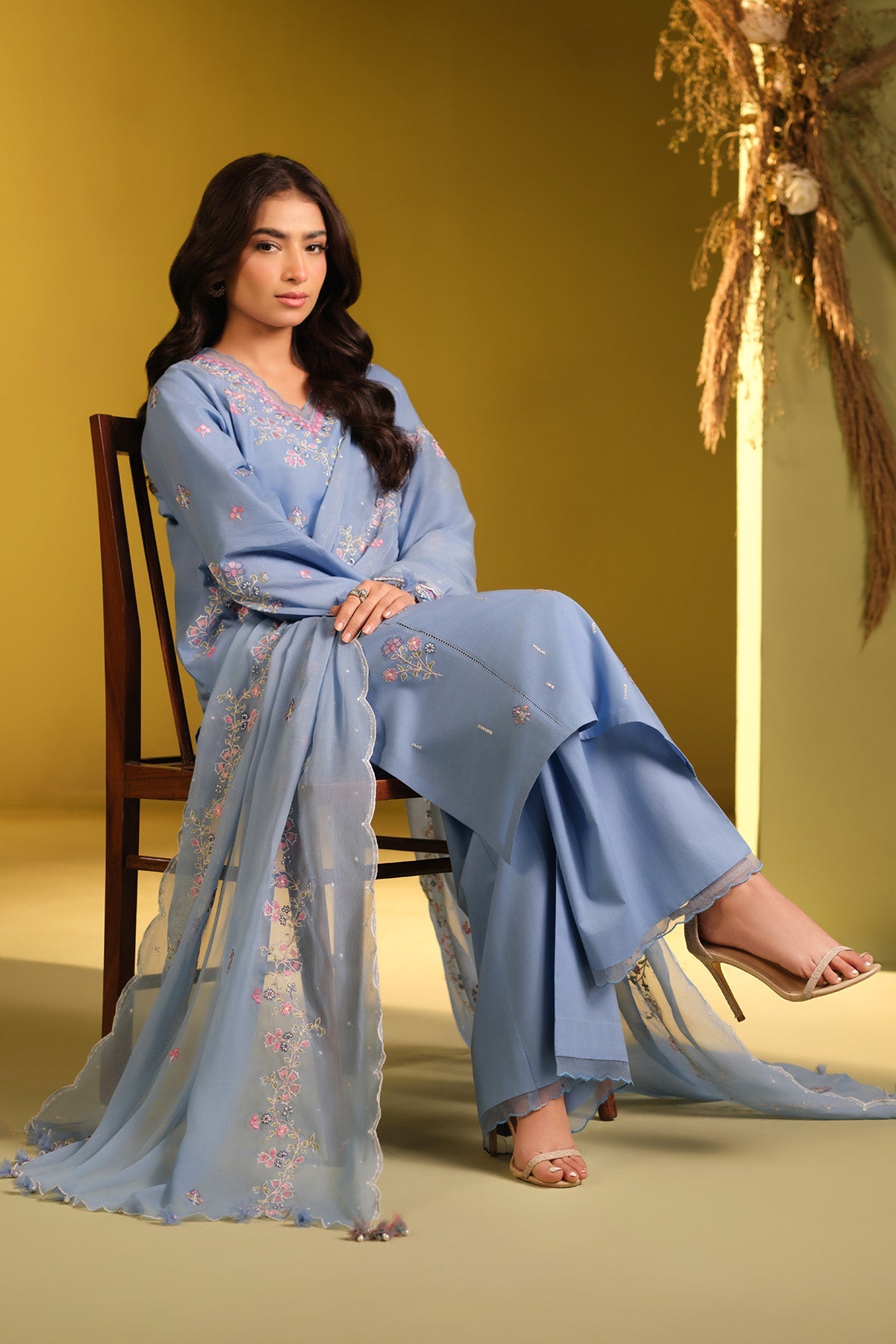 LAWN  |  EMBROIDERED - Shop Now at Kayseria