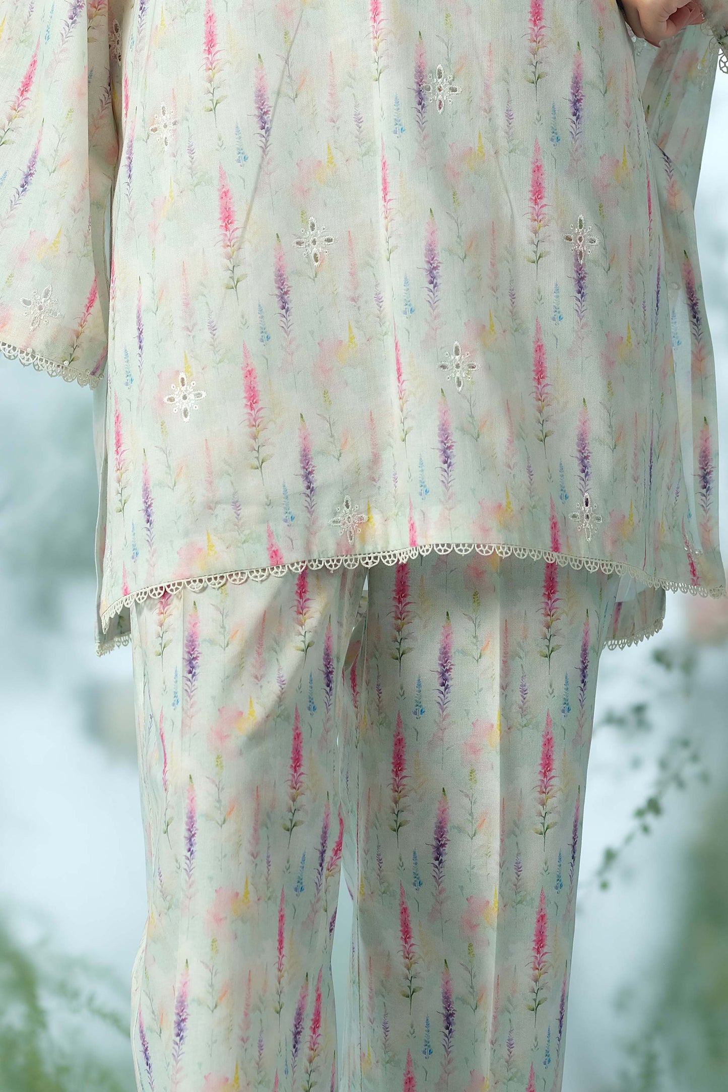 LAWN | EMBROIDERED