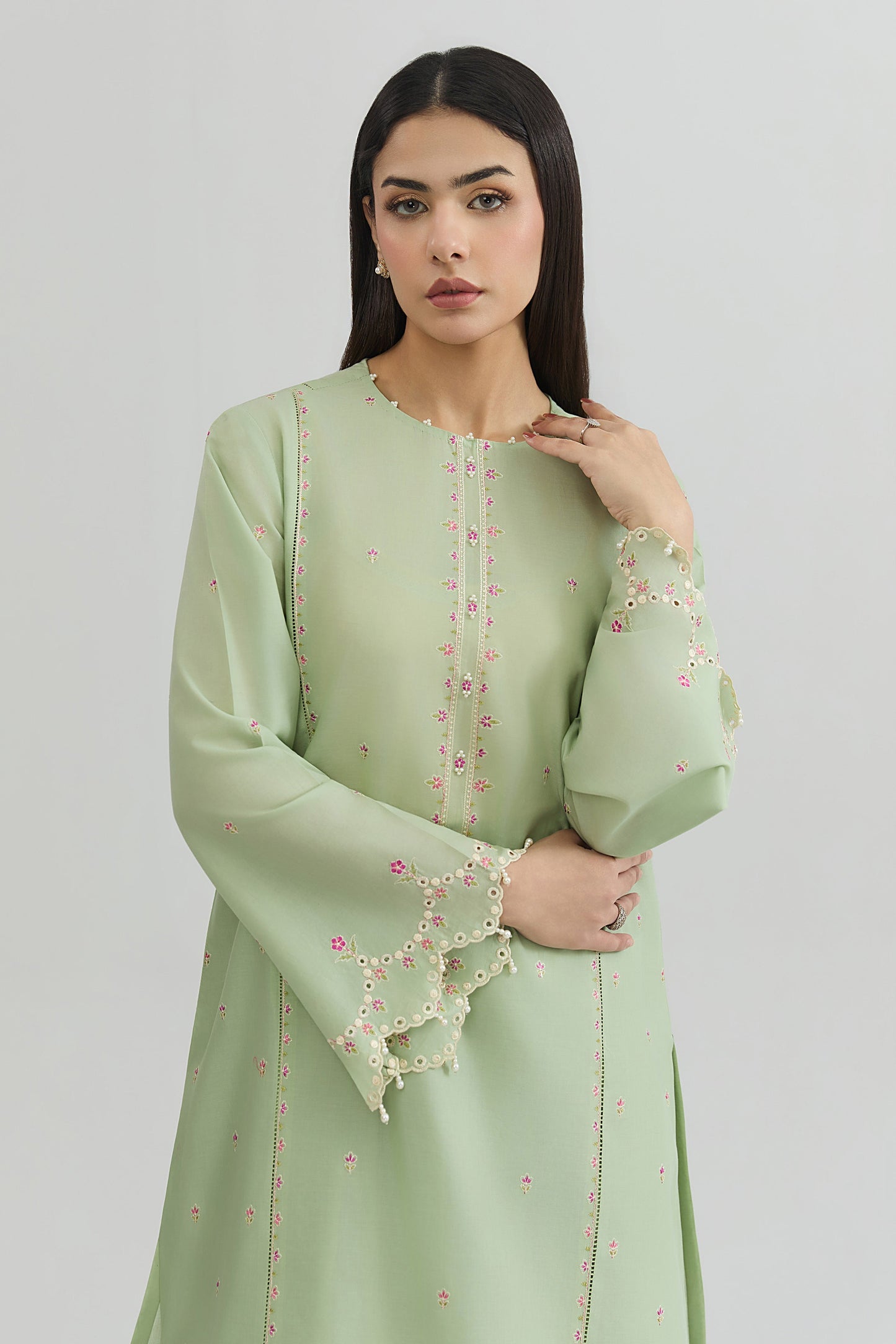 LAWN | EMBROIDERED