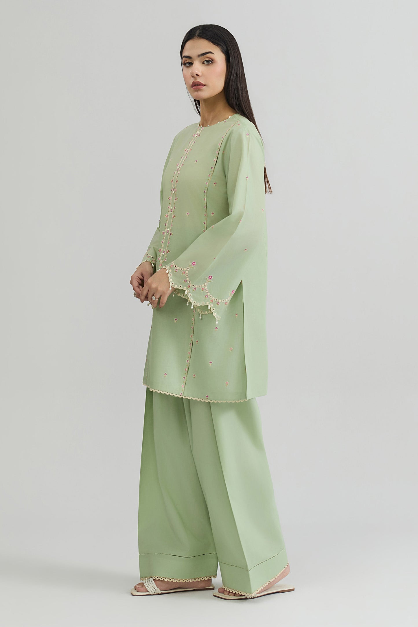LAWN | EMBROIDERED