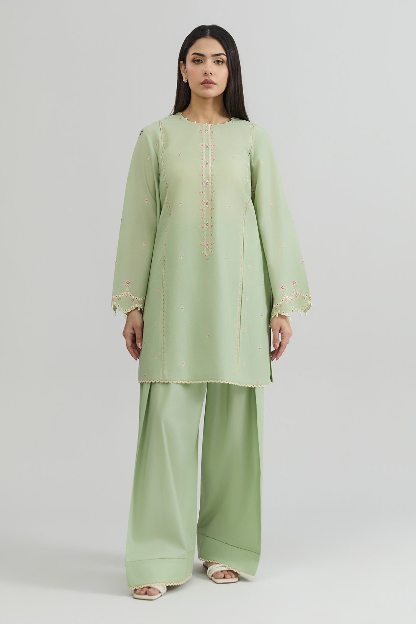 LAWN | EMBROIDERED