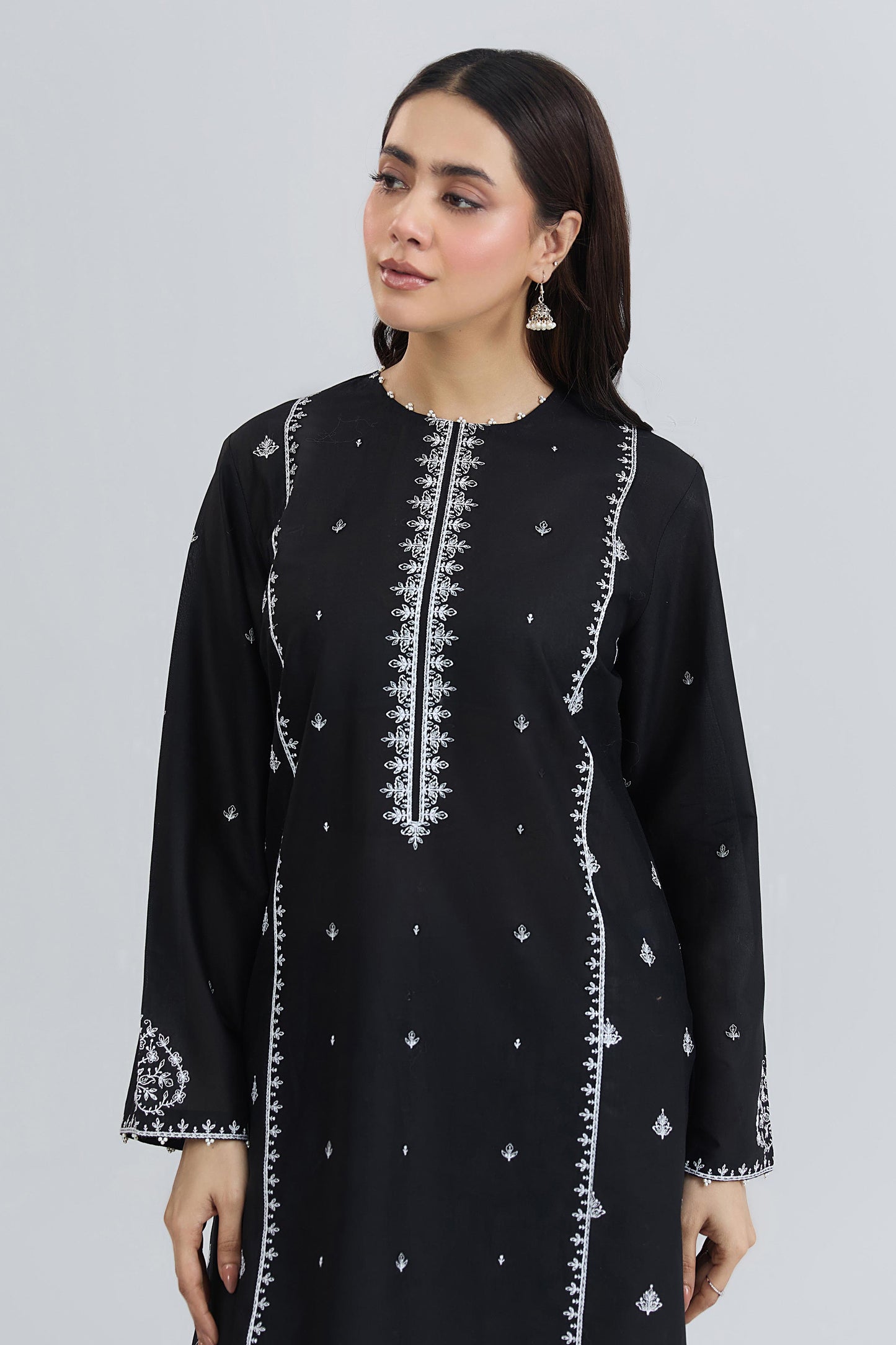 LAWN | EMBROIDERED