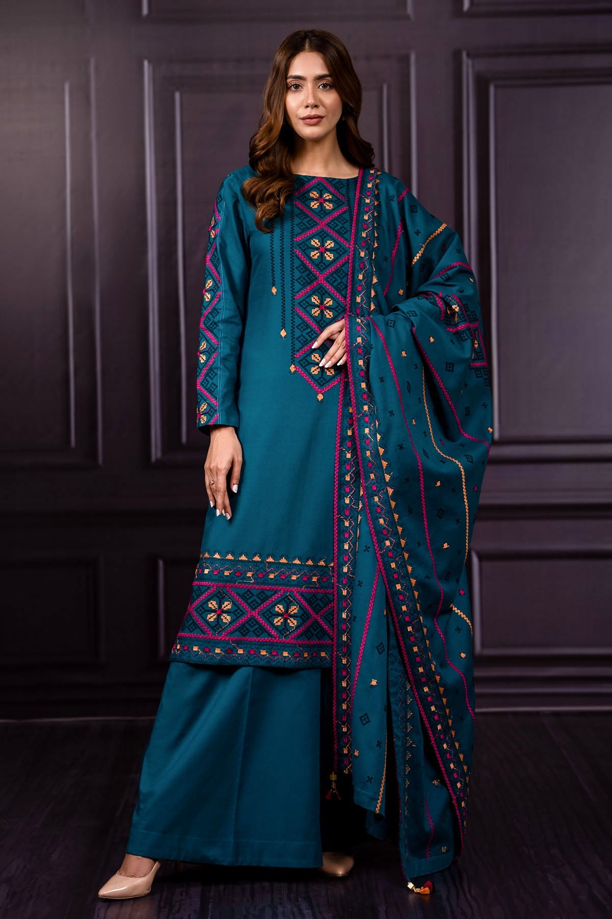 KHADDAR  |  EMBROIDERED - Shop Now at Kayseria
