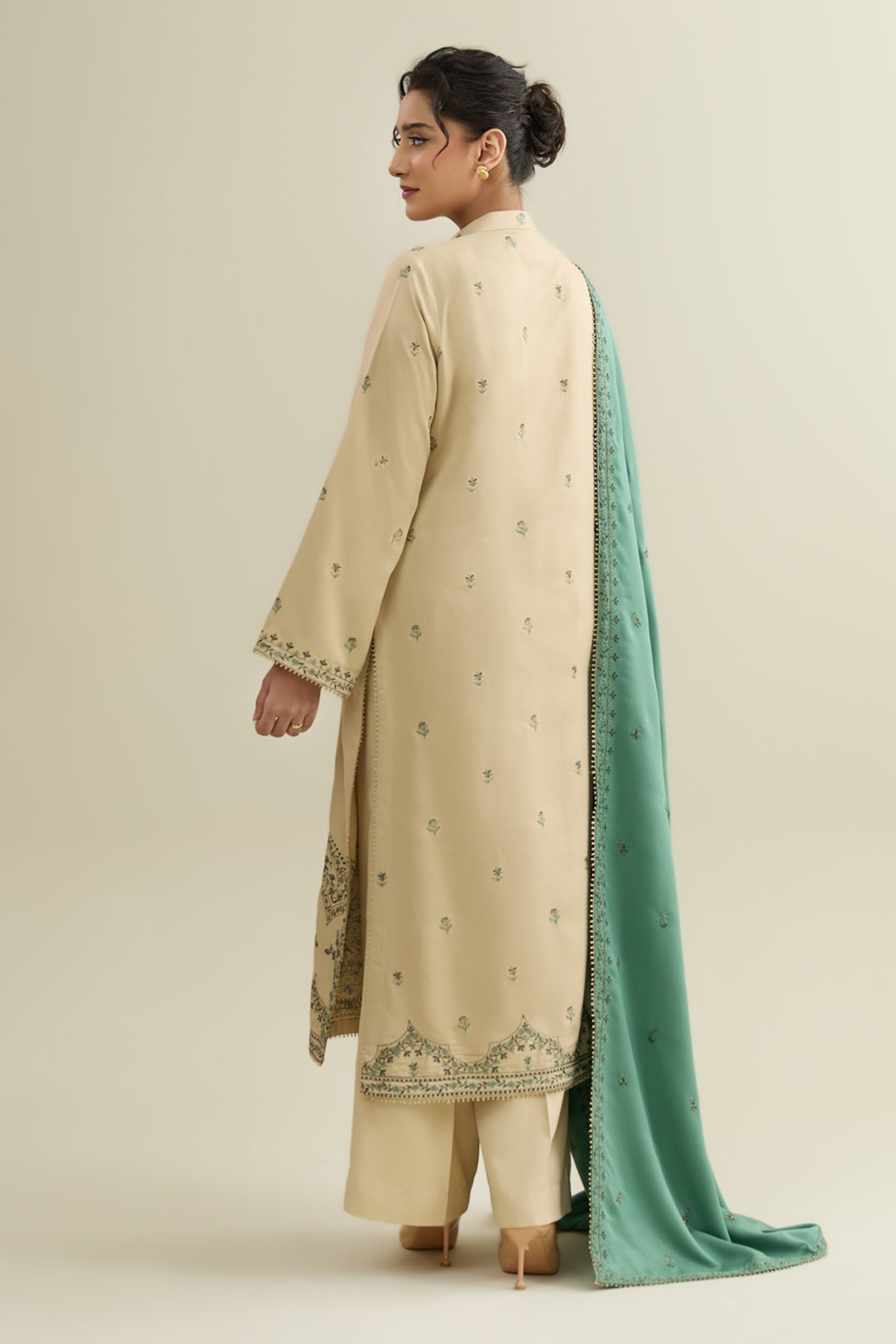 VISCOSE WOOL  |  EMBROIDERED - Shop Now at Kayseria