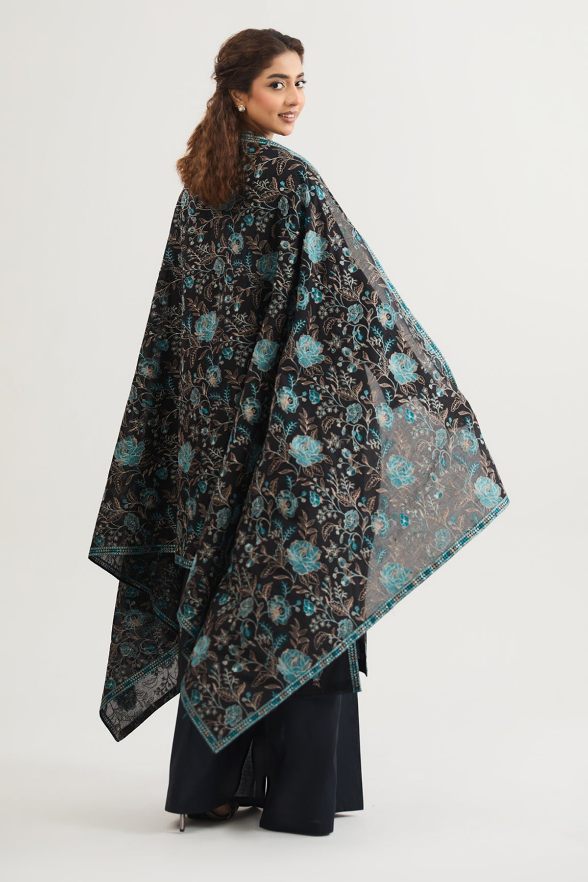 LAWN | EMBROIDERED - Shop Now at Kayseria