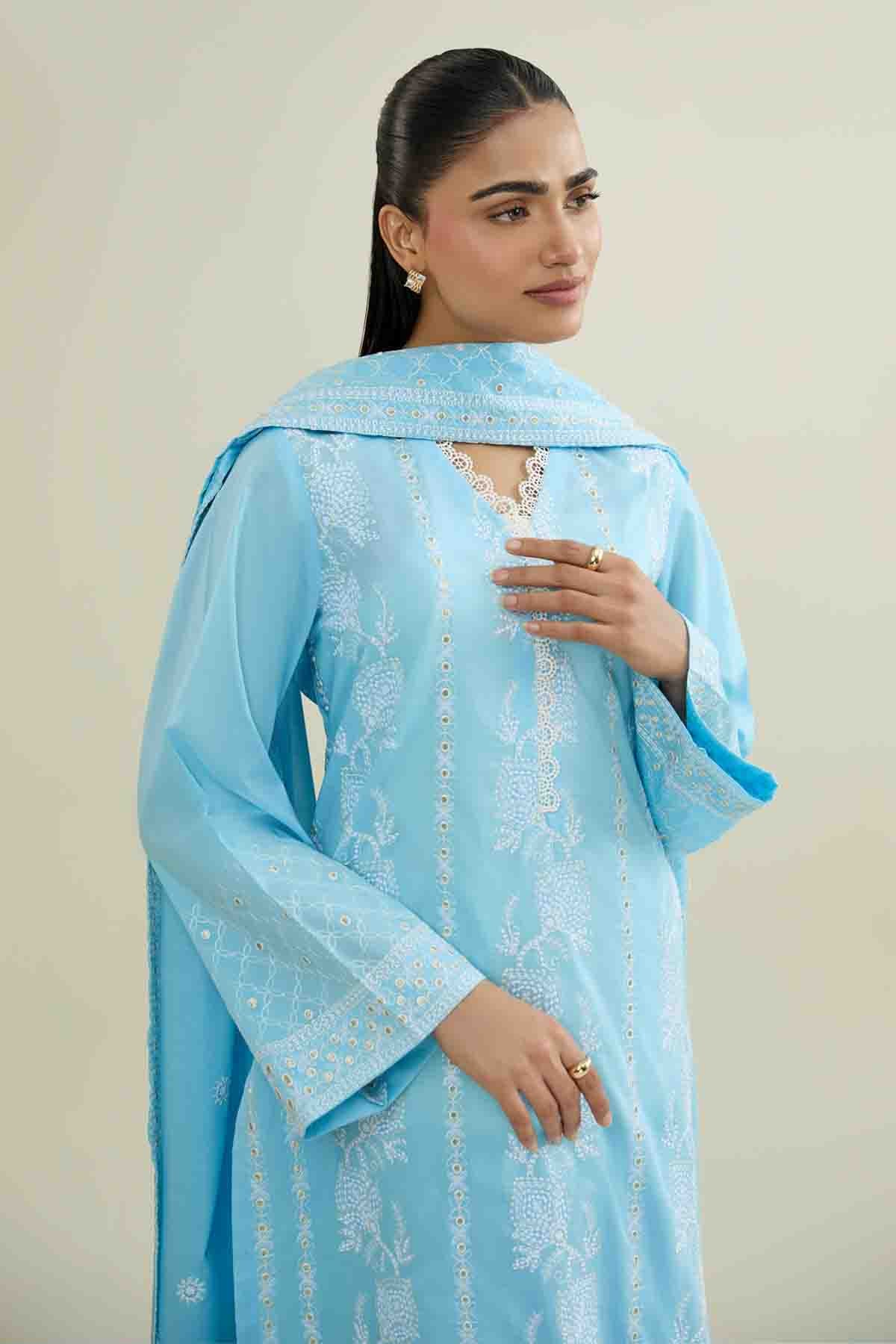 LAWN  |  EMBROIDERED - Shop Now at Kayseria