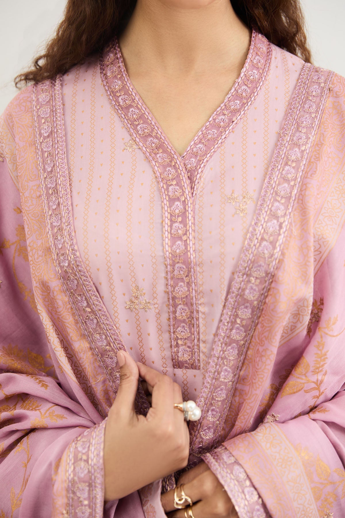 LAWN | EMBROIDERED - Shop Now at Kayseria