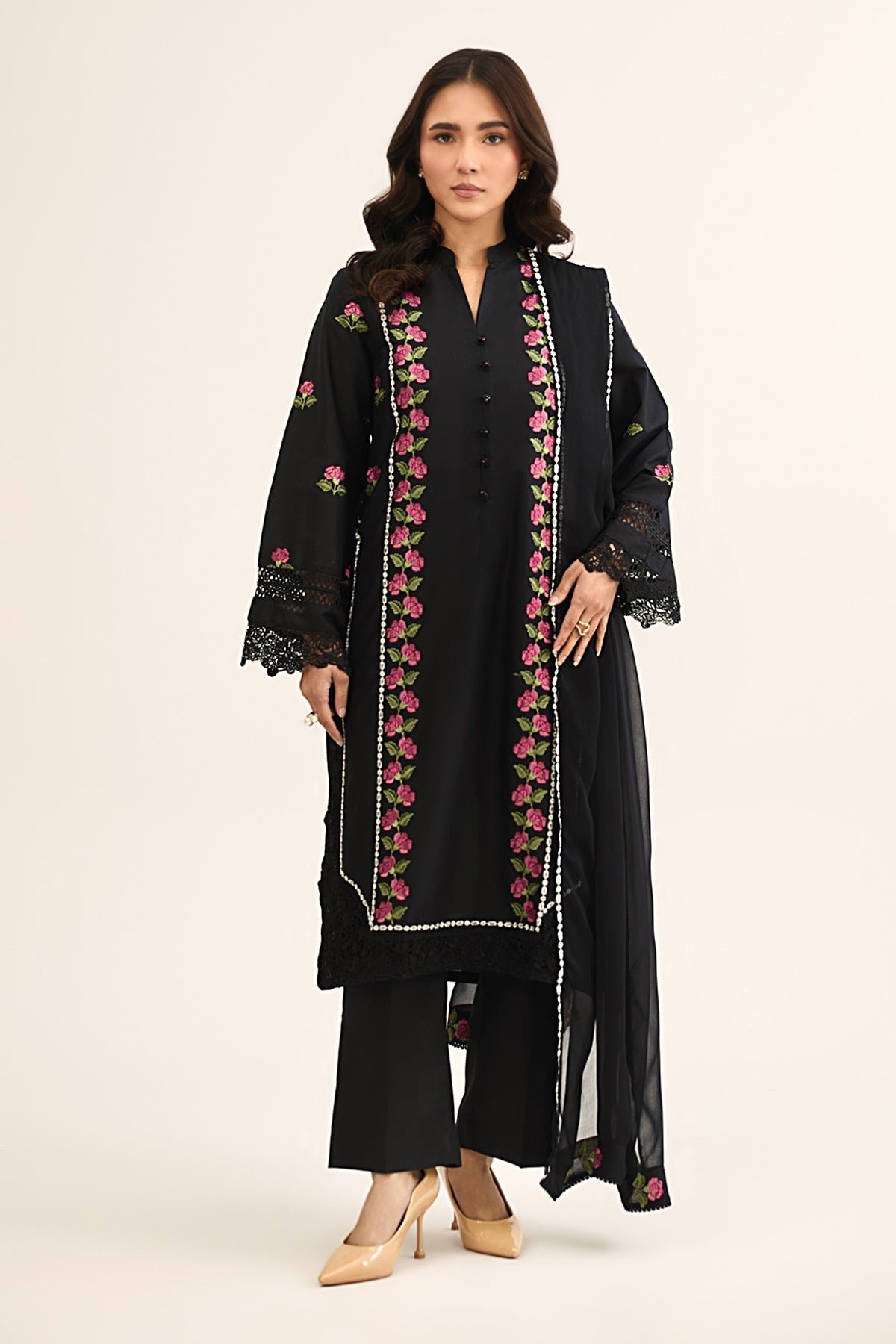 LAWN  |  EMBROIDERED - Shop Now at Kayseria