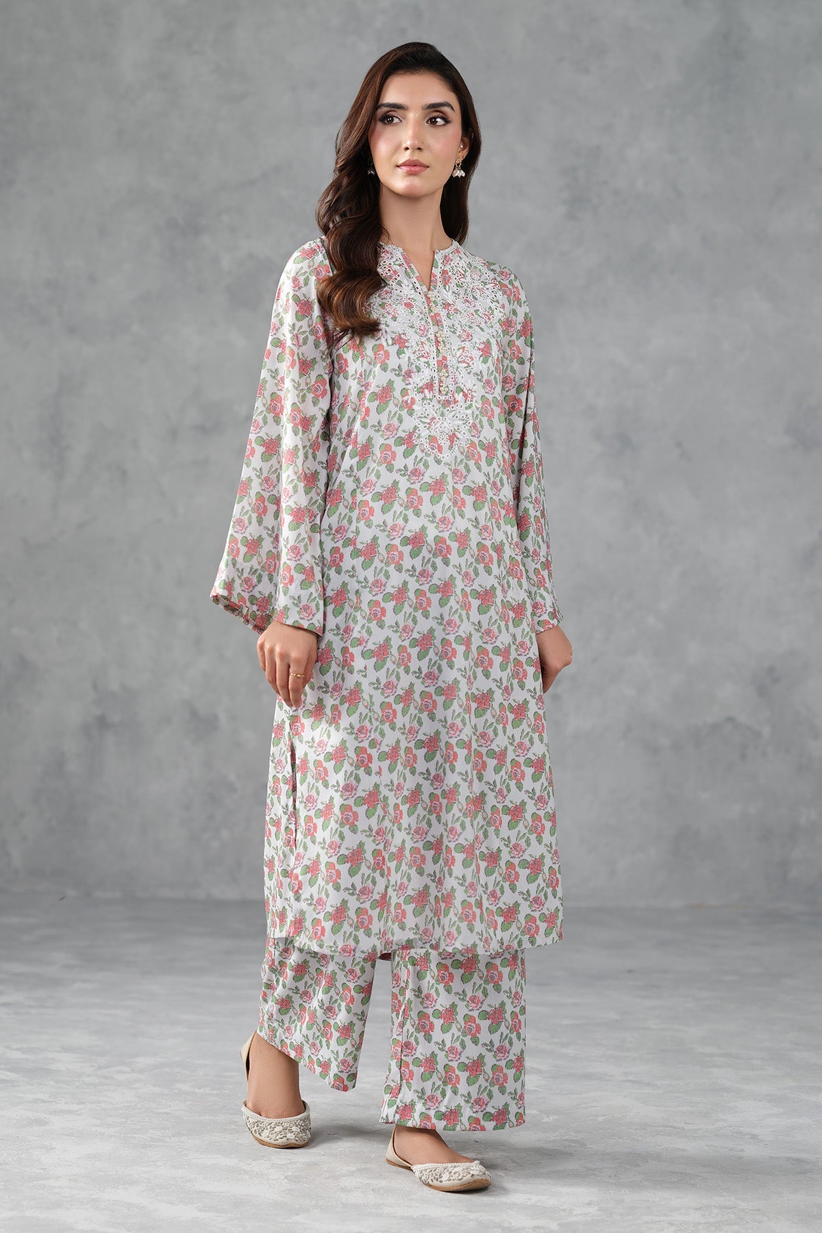 LAWN | EMBROIDERED