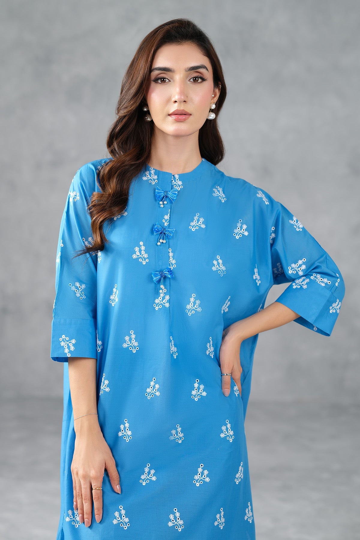 LAWN | EMBROIDERED