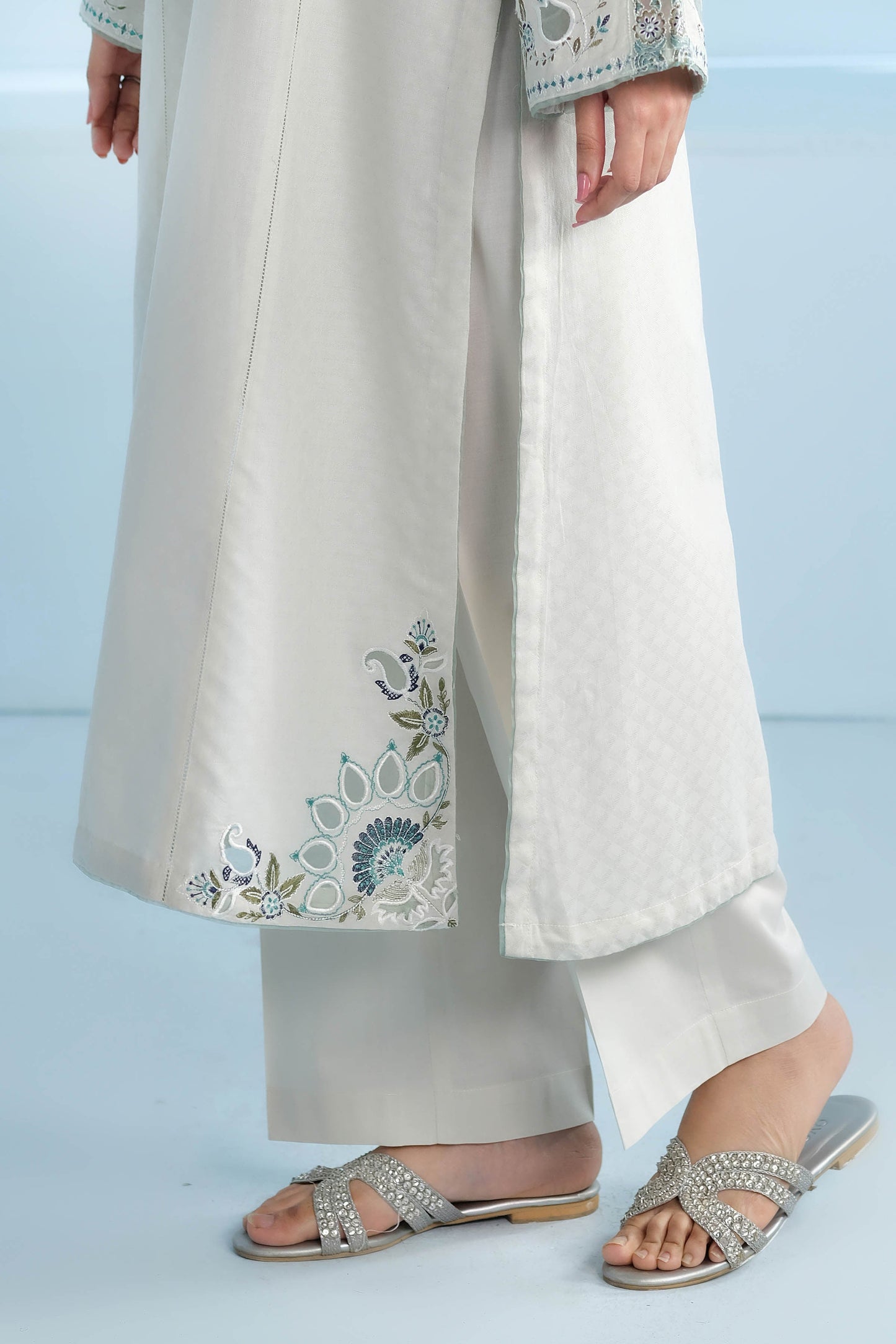 JACQUARD | EMBROIDERED