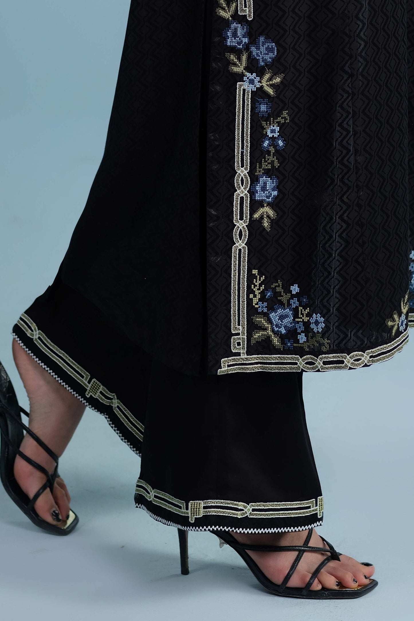 JACQUARD | EMBROIDERED