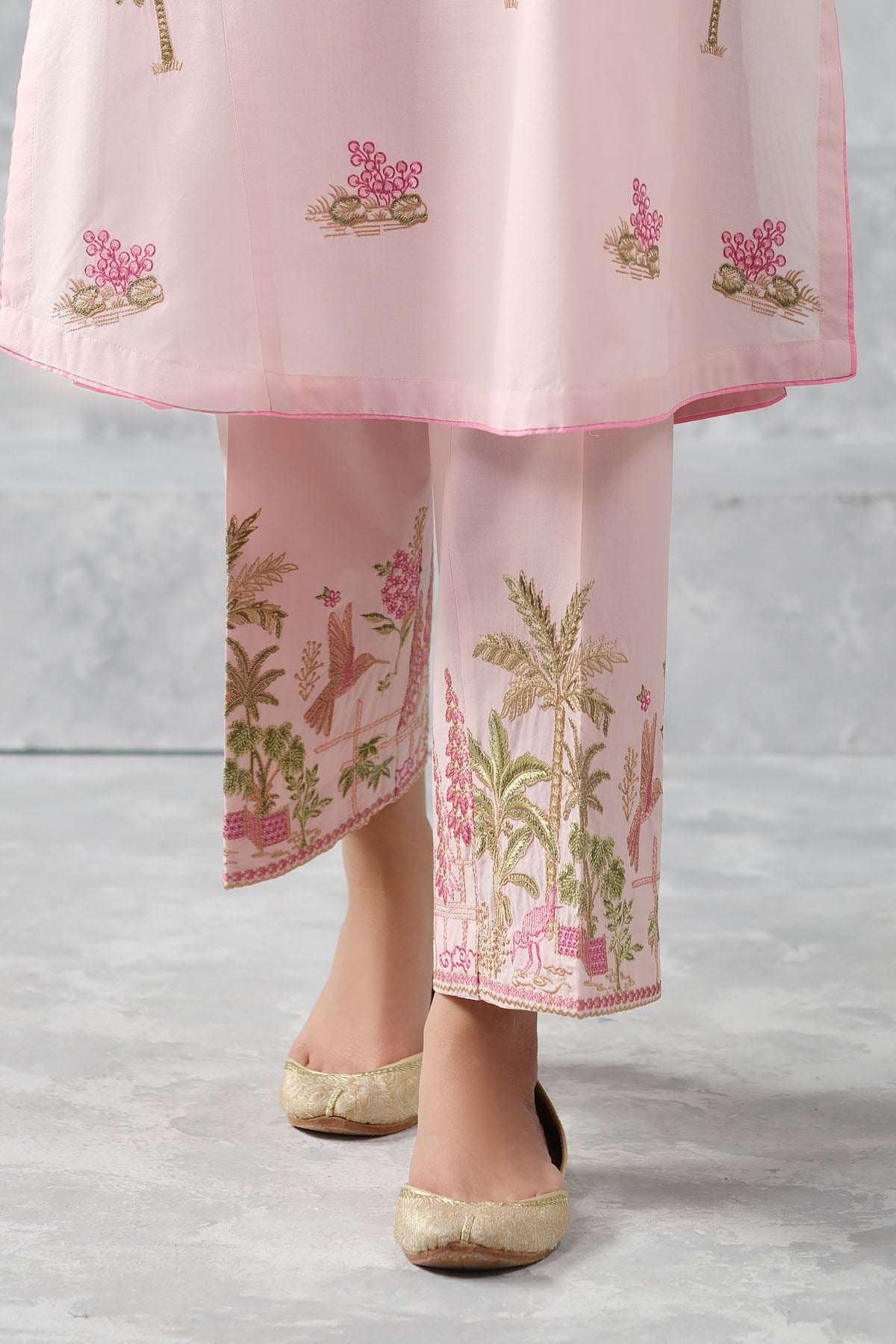 LAWN | EMBROIDERED