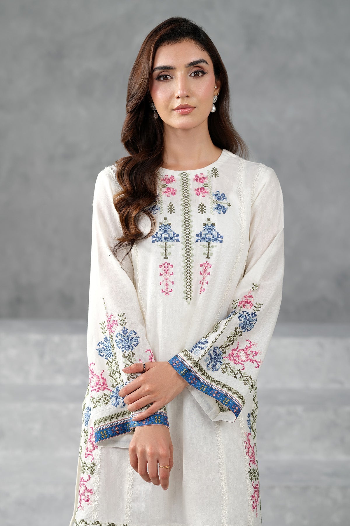 LAWN | EMBROIDERED