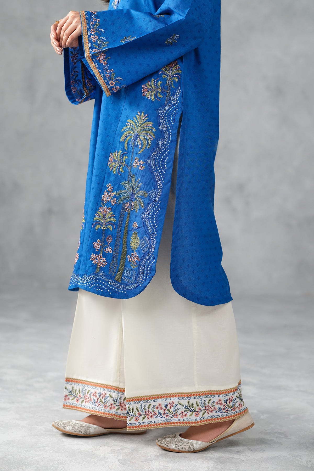 JACQUARD | EMBROIDERED