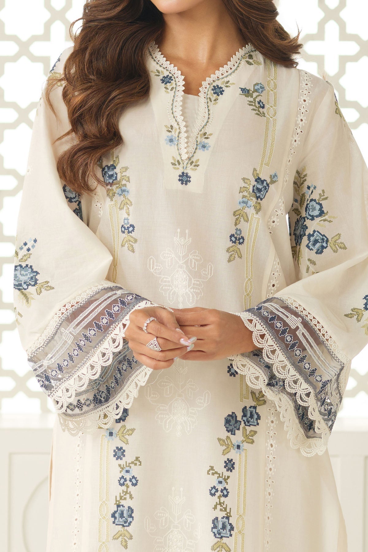 LAWN | EMBROIDERED
