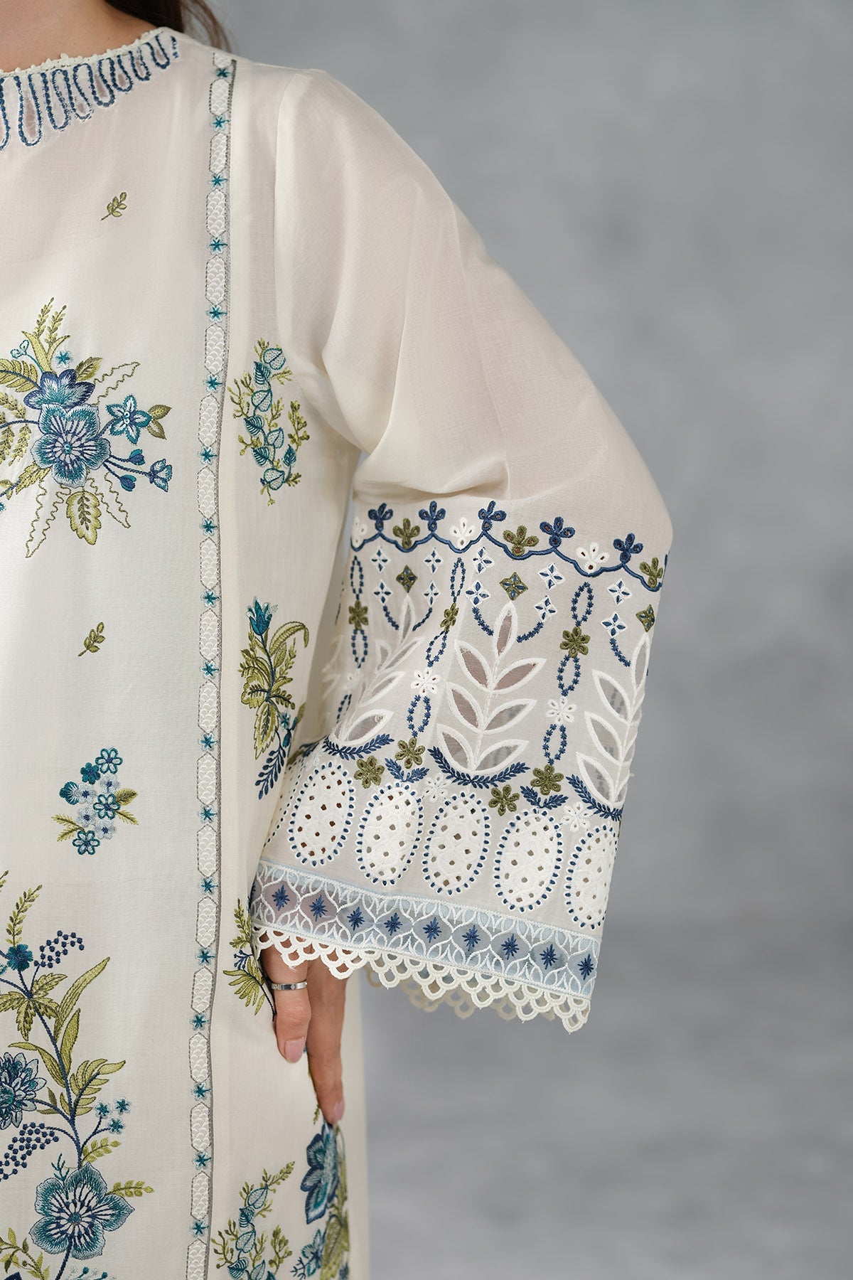 LAWN | EMBROIDERED