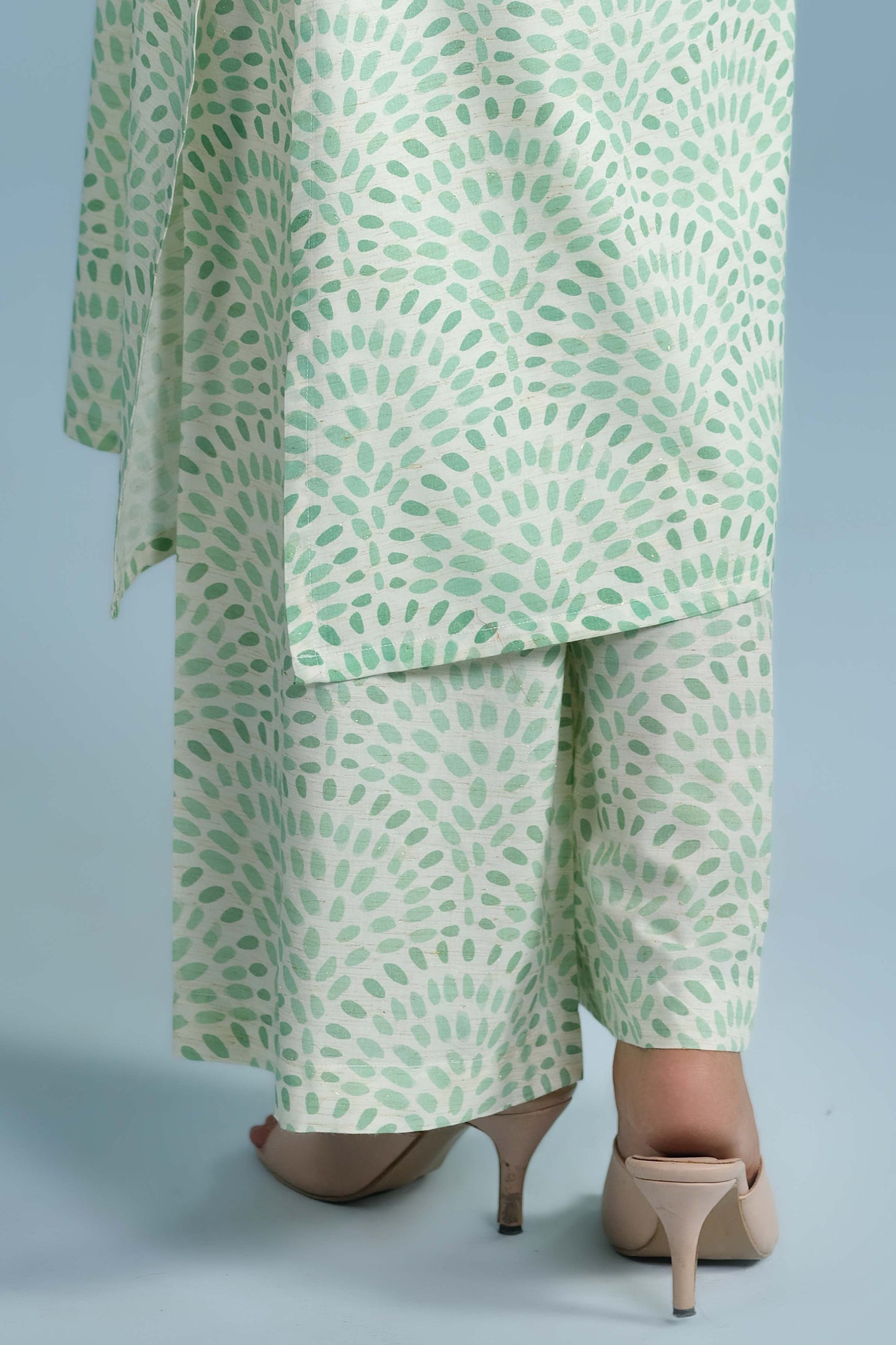 LINEN | EMBROIDERED