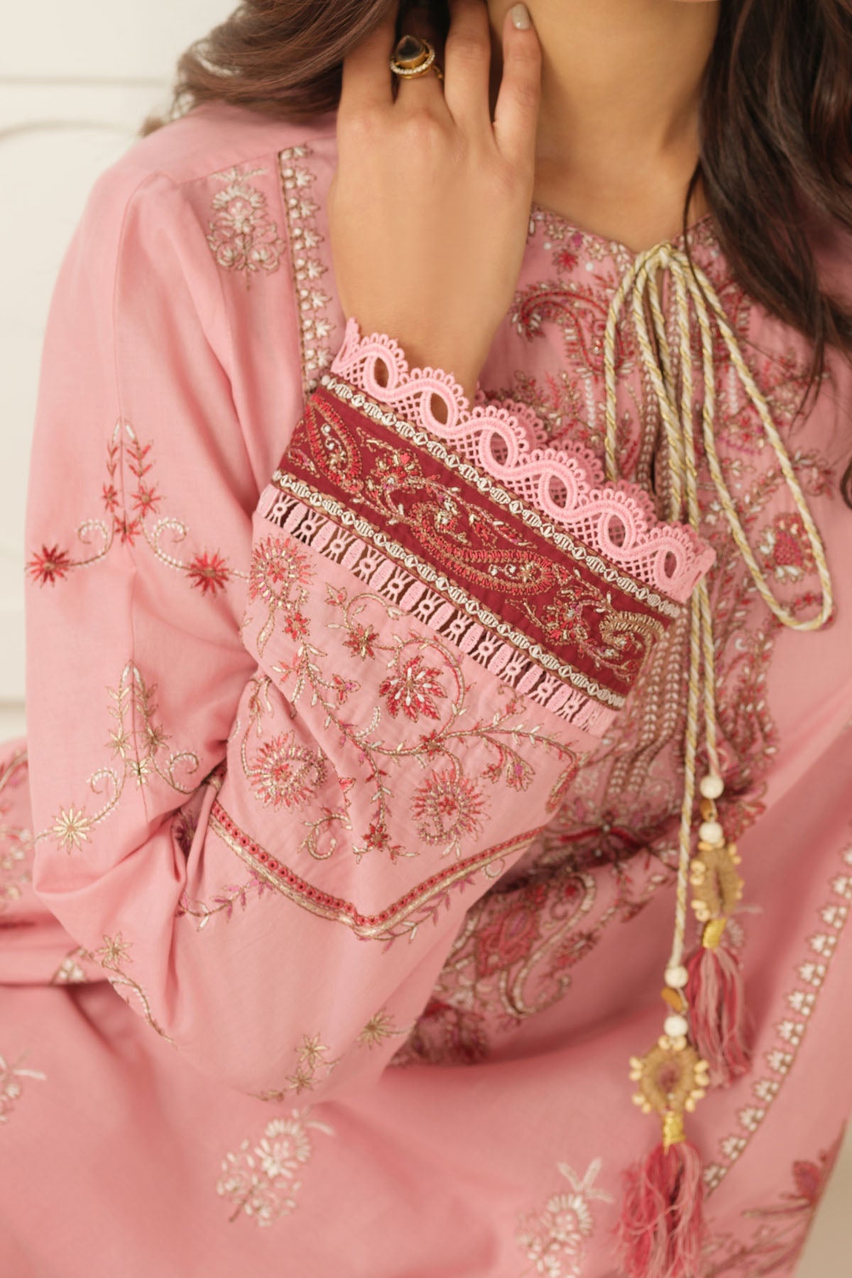 LAWN | EMBROIDERED