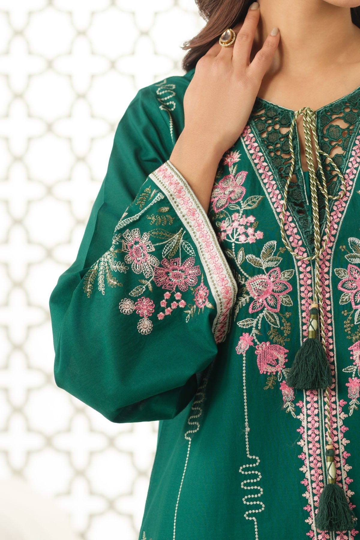 LAWN | EMBROIDERED