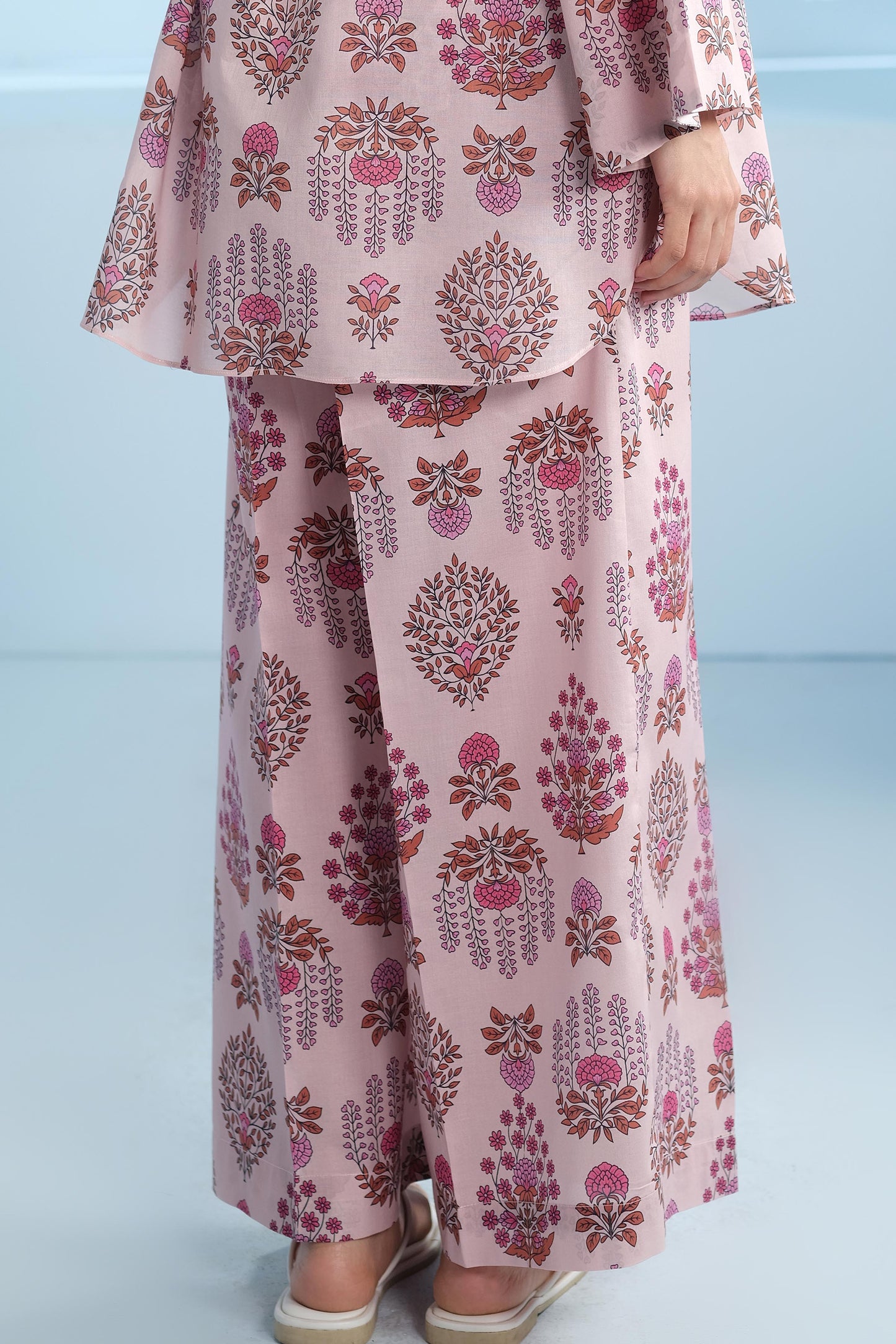 LAWN | PRINTED