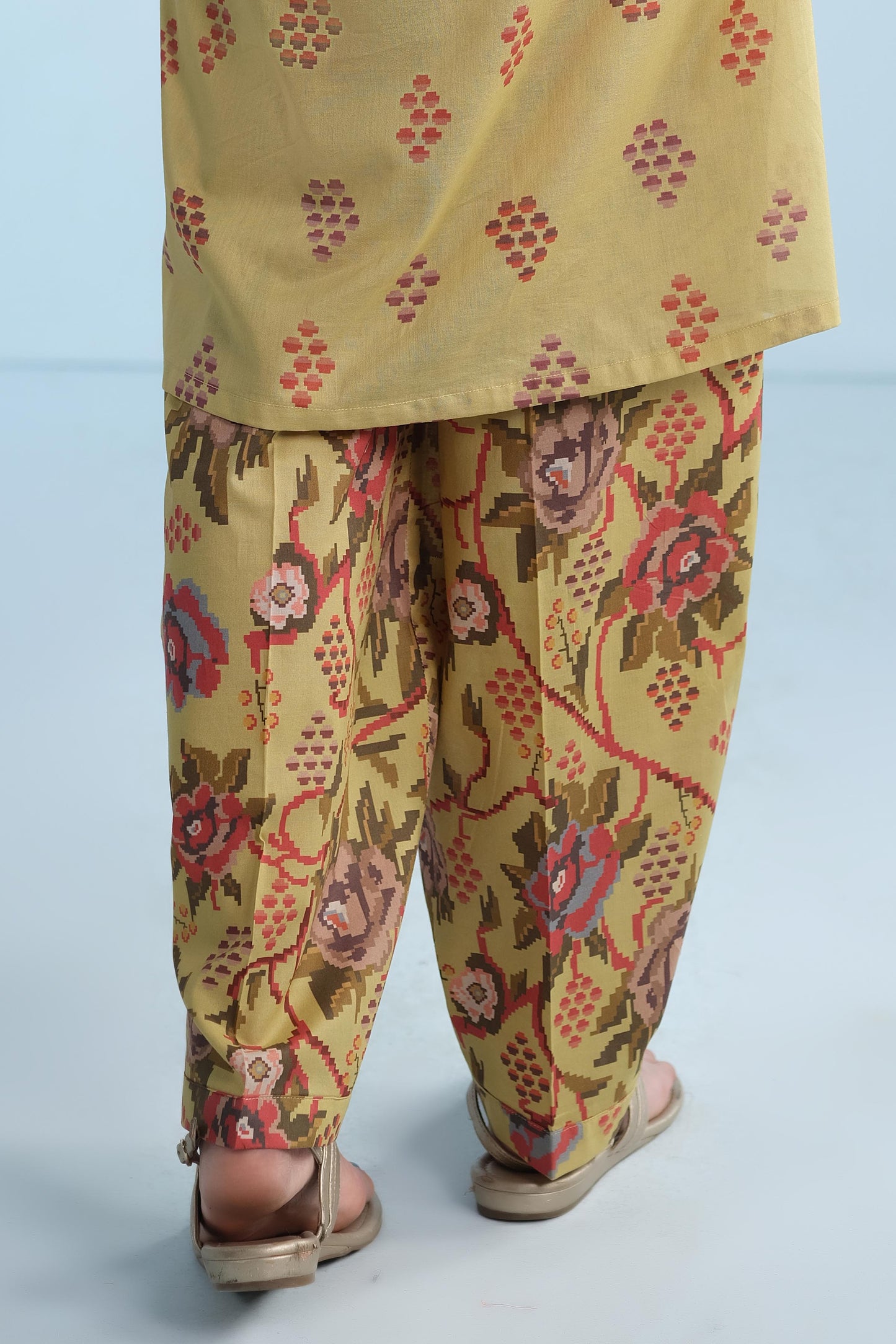 LAWN | PRINTED