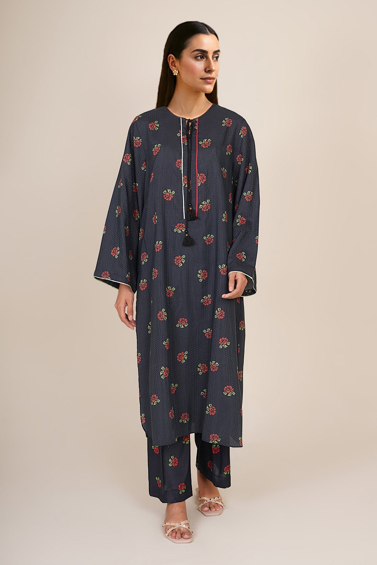 2 Piece - Printed & Embellished Khaddar Suit - KPW25-P3672 - Shop Now at Kayseria