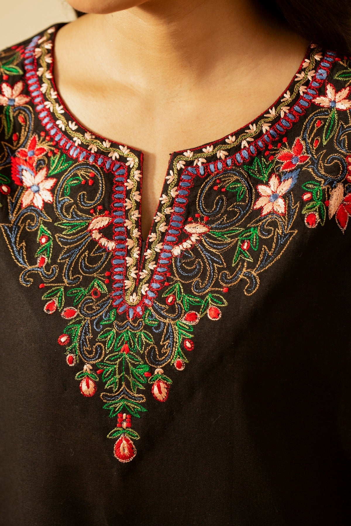 Embroidered Khaddar Shirt - KPW24-P2108-26 - Shop Now at Kayseria