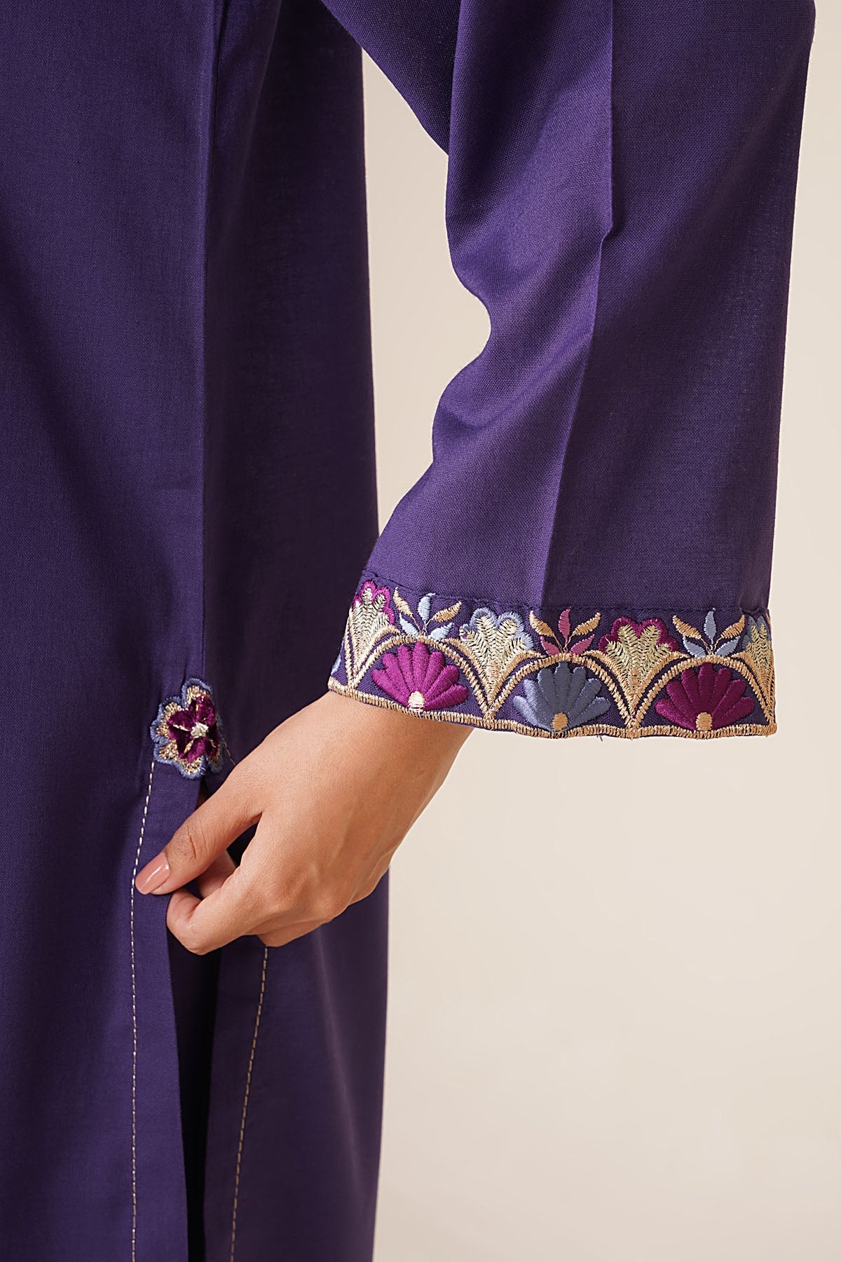 2 Piece - Embroidered Khaddar Suit - KPW24-P3141-141 - Shop Now at Kayseria