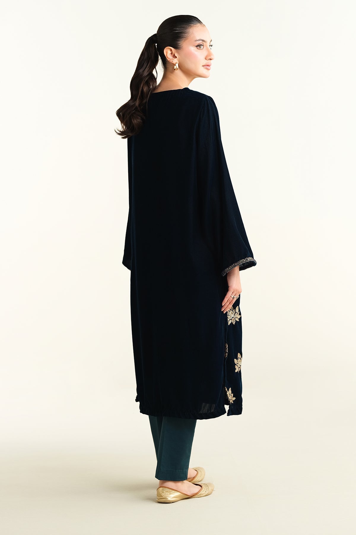 Embroidered Velvet Shirt - KPW24-P3157-157 - Shop Now at Kayseria