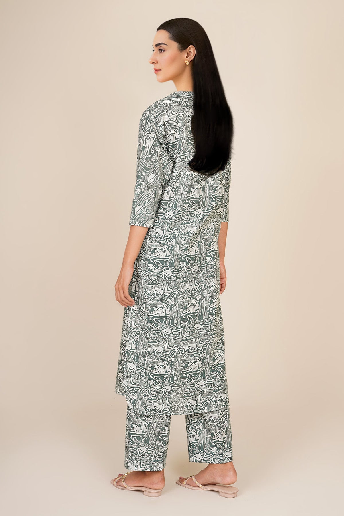 2 Piece - Printed Khaddar Suit - KPW25-P3669 - Shop Now at Kayseria