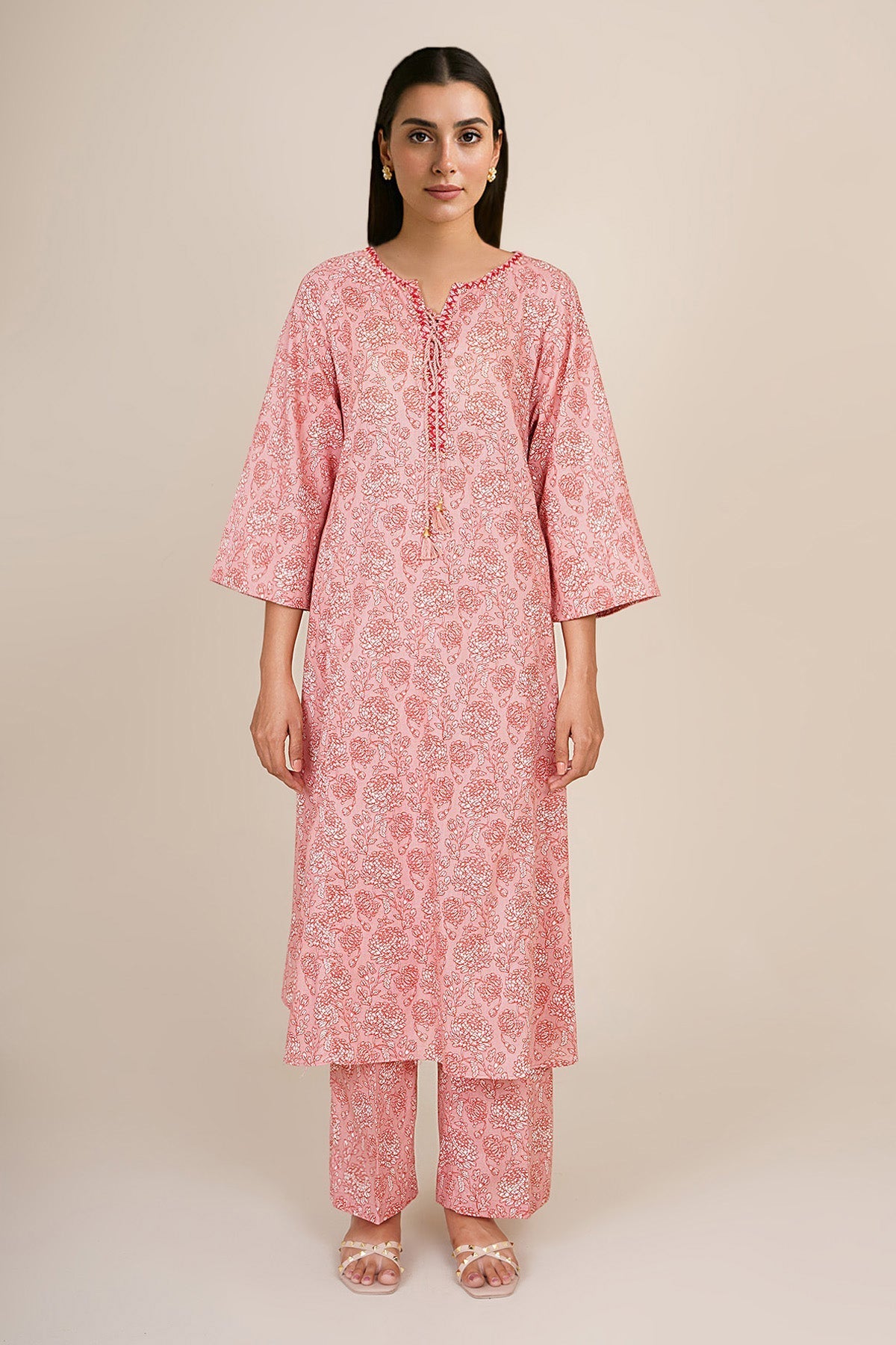 2 Piece - Printed & Embellished Khaddar Suit - KPW25-P3673 - Shop Now at Kayseria