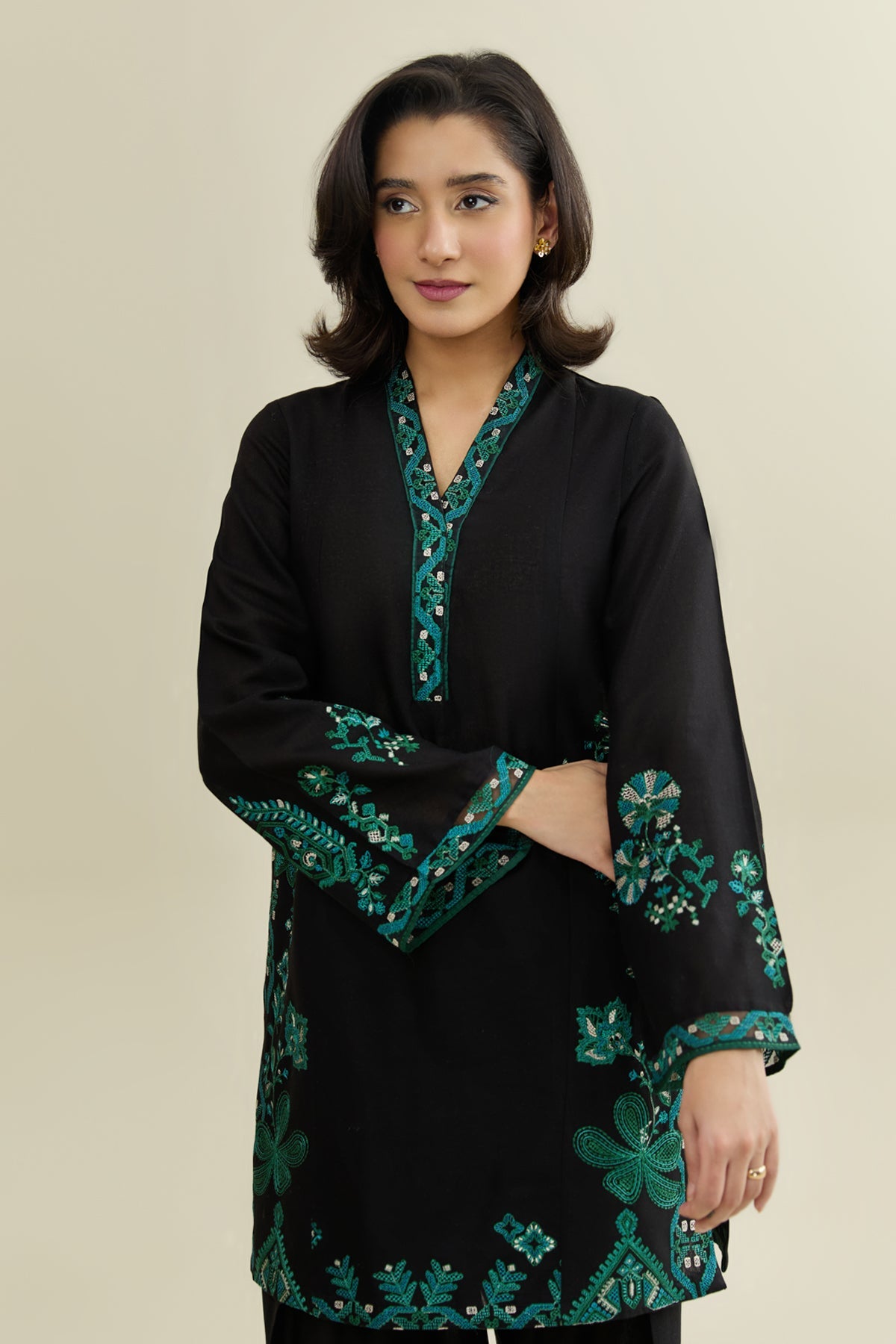 KHADDAR  |  EMBROIDERED - Shop Now at Kayseria