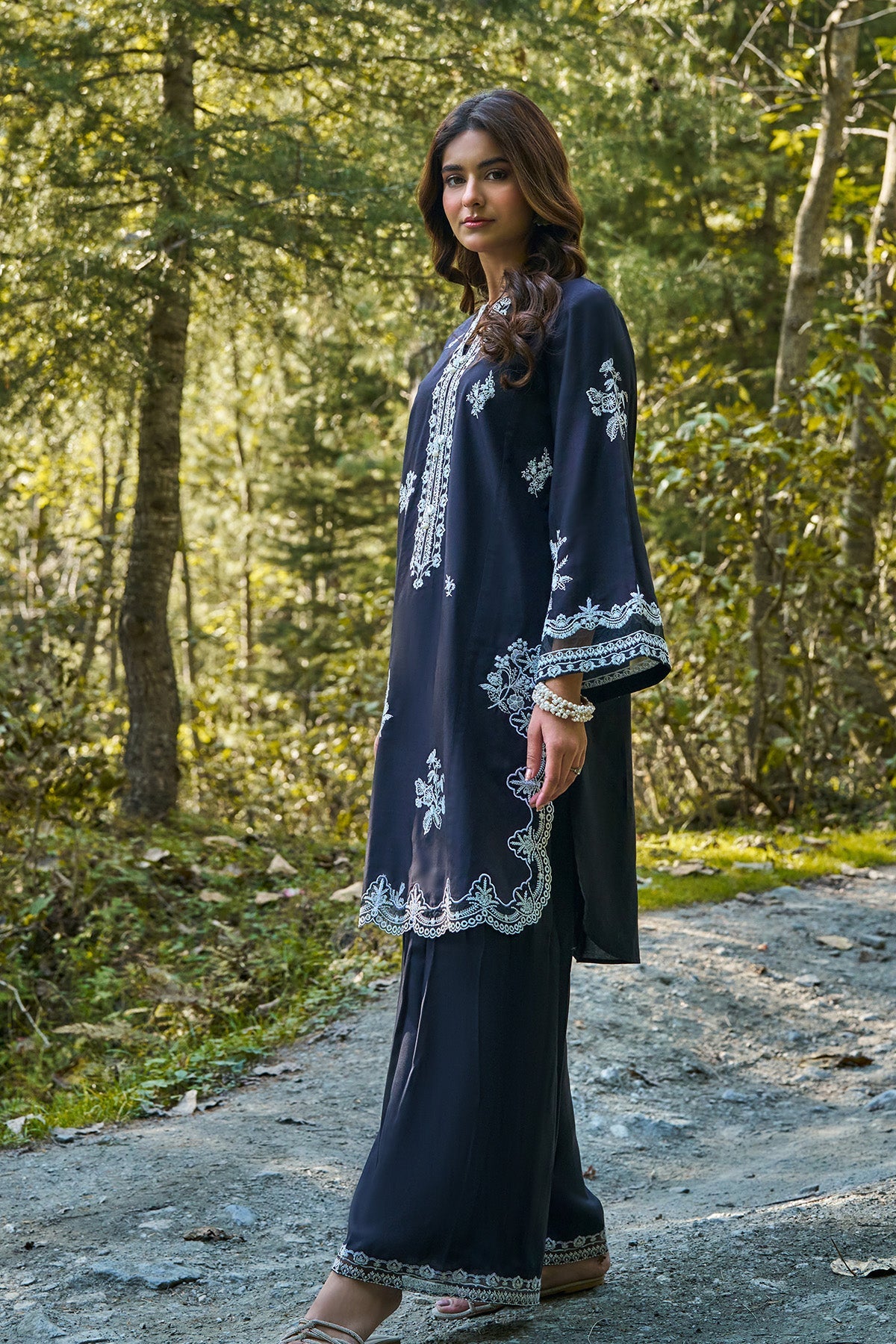 2 Piece - Embroidered Linen Suit - KPW25-P3692 - Shop Now at Kayseria
