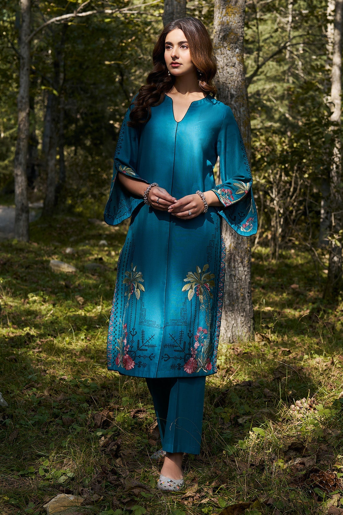 2 Piece - Embroidered Khaddar Suit - KPW25-P3698 - Shop Now at Kayseria